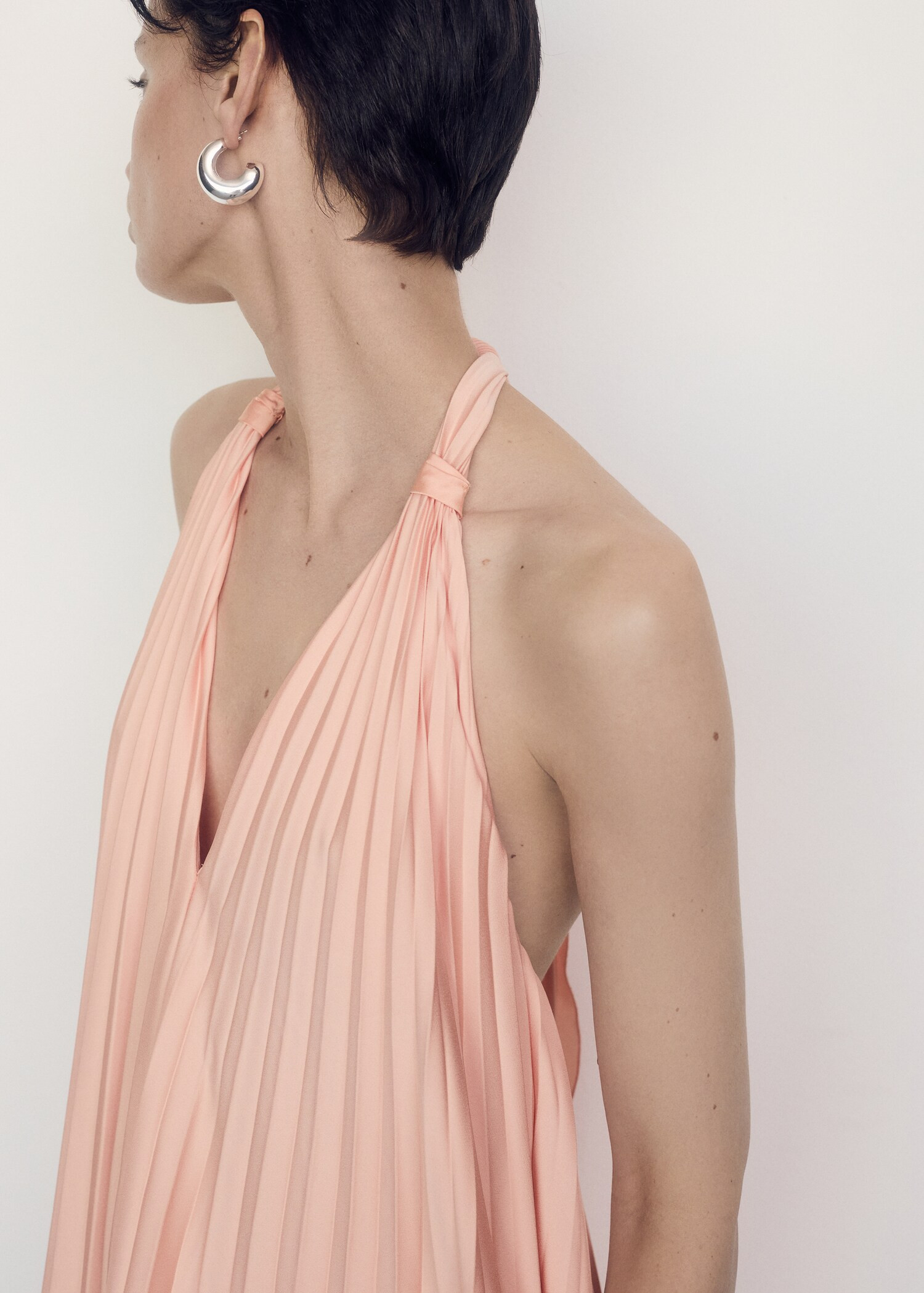 Pleated long dress - Woman | MANGO USA | MANGO (US)