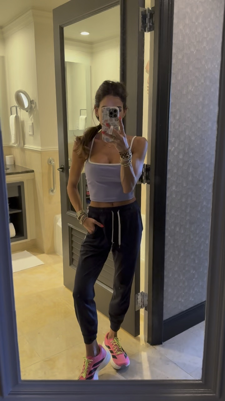 My favorite joggers size xxs or xs workout set travel

#LTKPetite #LTKSaleAlert