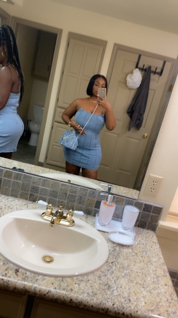 Denim dress 

#LTKStyleTip #LTKMidsize #LTKFindsUnder50