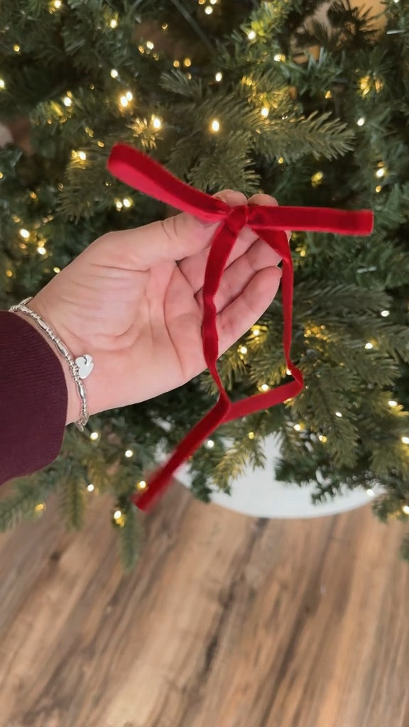 Burgundy bows for Christmas decor 

#LTKSeasonal #LTKHome #LTKHoliday