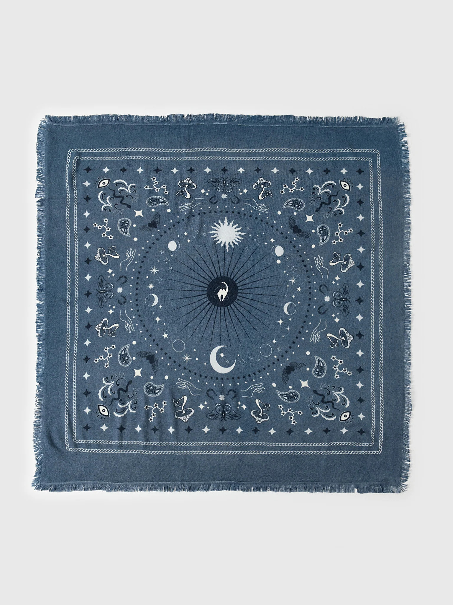 FREYA
                      
                     Women's Cashmere Bandana Sweater Wrap | Saint Bernard