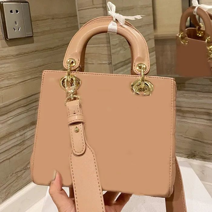 Top Quality Shoulder Lady Bag 2022 Luxurys Designers Bags 20CM Messenger Women Totes Fashion Clas... | DHGate