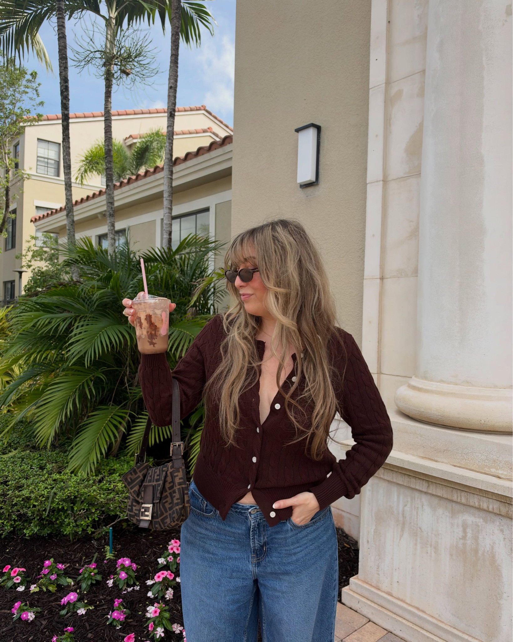 Pre-weekend coffee date with @fancythingsblog called for TWO posts tbh. Obsessed with @kofi_miam, I will be back because I was way too jealous of Kristin’s marshmallow topped Dulce de Leche latte. 🫦 Outfit linked on LTK/ShopMy as always!! 💕🎀