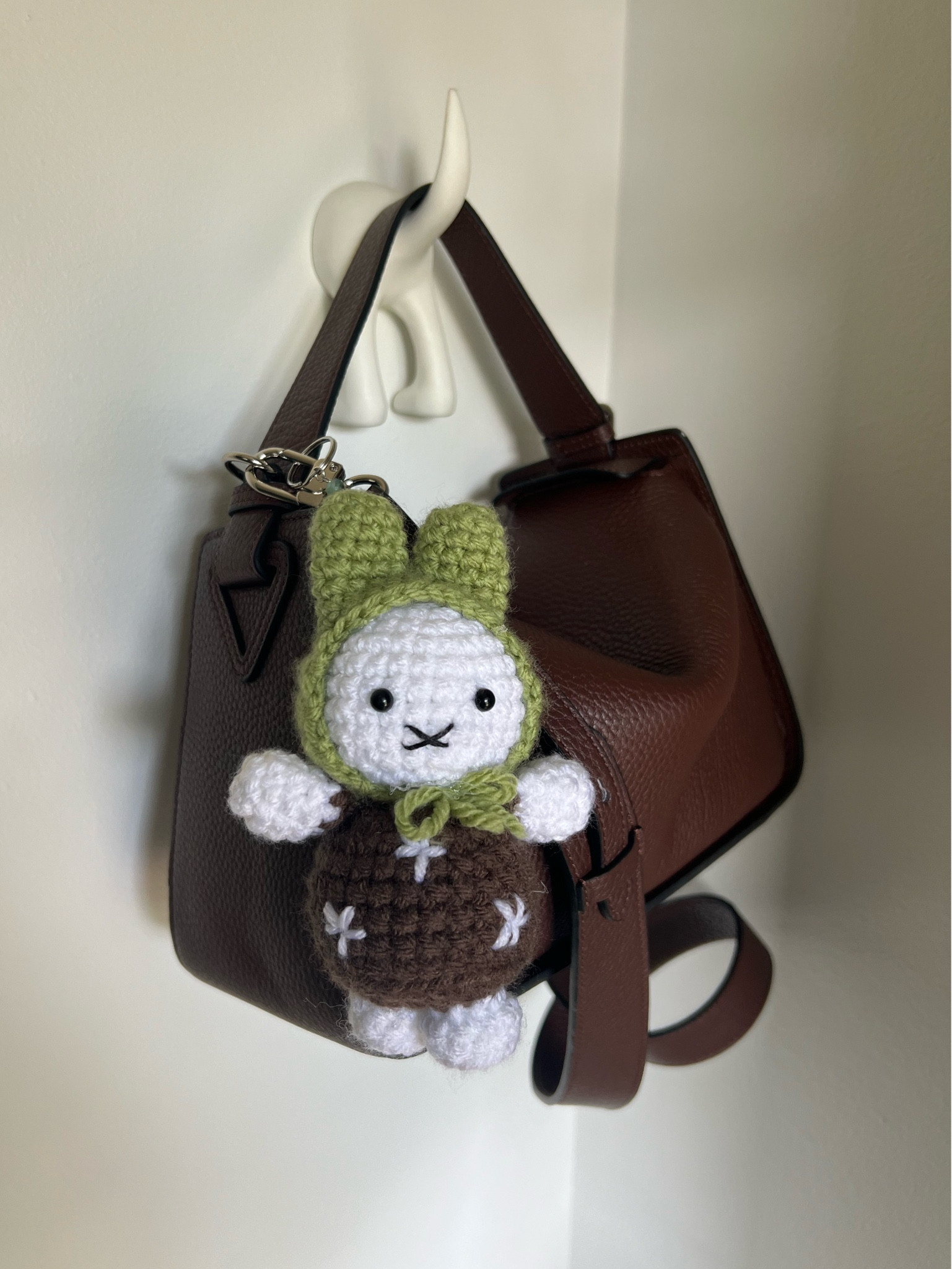 Cutest keychain ever 🤎🐰