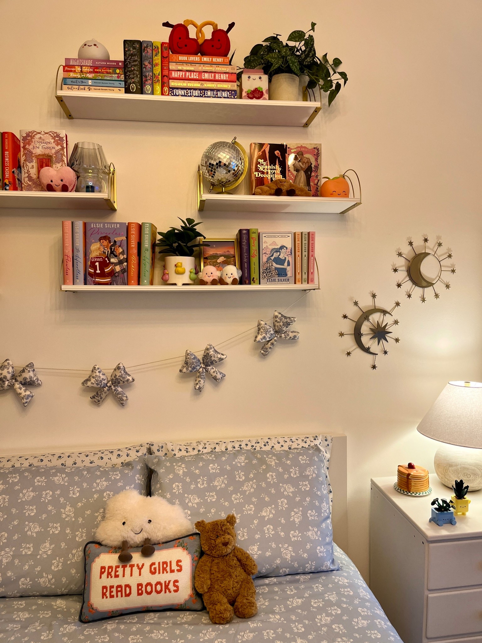 I did a little post Christmas refresh for my room! Switching out my duvet cover is a small change that brings me a lot of joy! I’m loving this light blue duvet for winter and how cute is this needlepoint pillow?! 😍 

PSA that pretty girls do indeed read books! 🫶🏻

Keywords: storage bed frame, bedding, duvet cover, baby blue, light blue, floral, garland, bow garland, LEGO, eclectic decor, wall shelves, bookshelves, Jellycats, books, reader, book lovers, throw pillows

#LTKHome #LTKselfcare