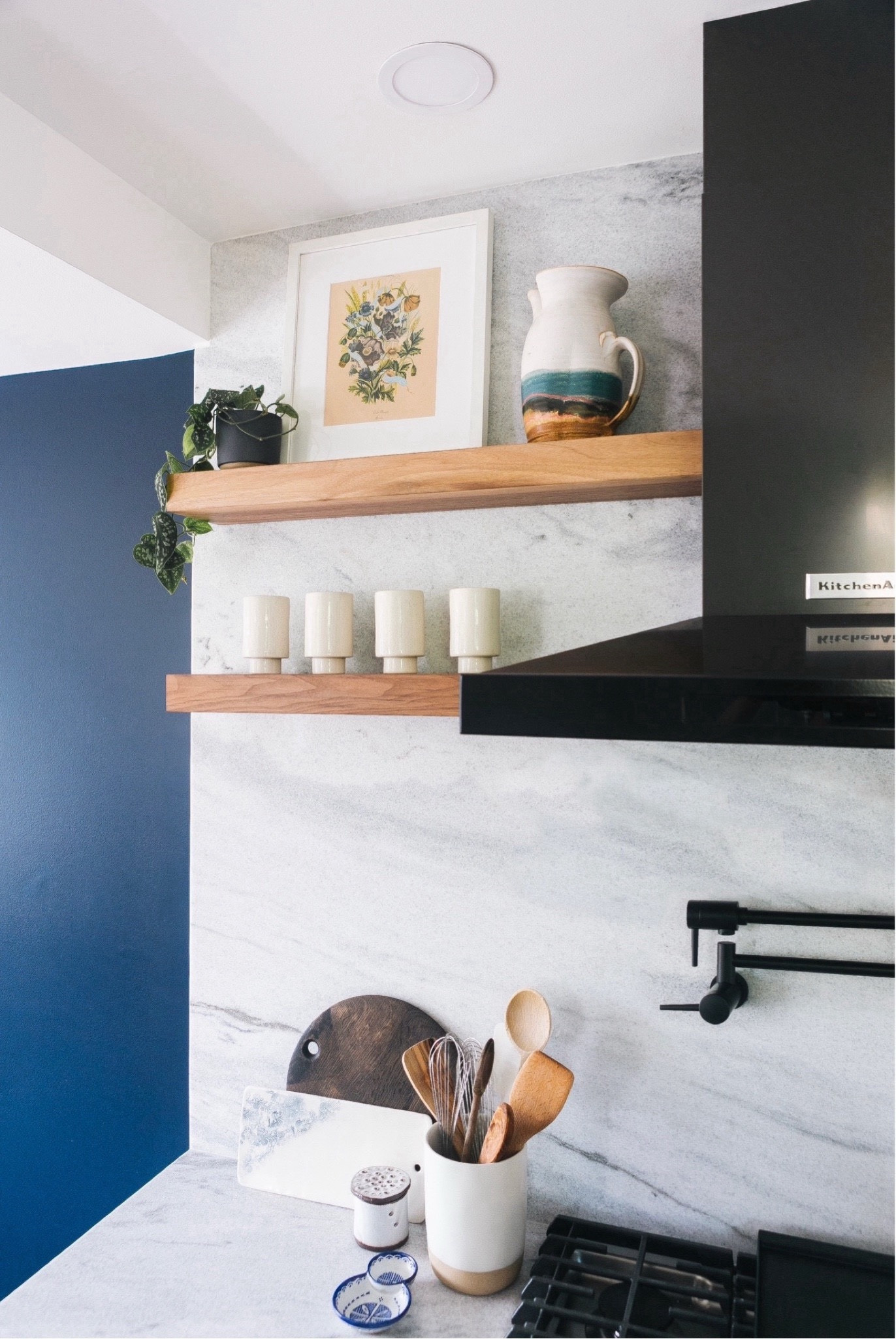 Great kitchen essentials and decor can help to make you space feel welcoming!

#LTKFindsUnder100 #LTKSeasonal #LTKHome