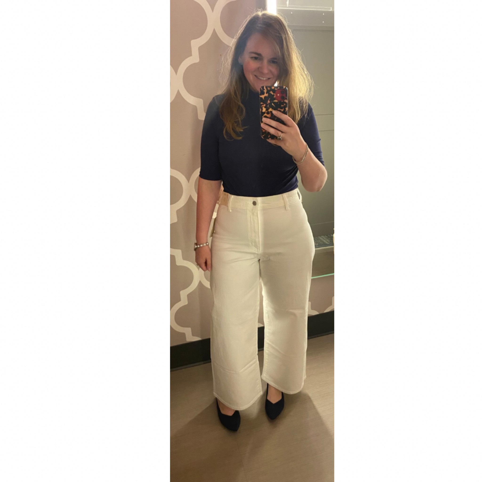 Wide leg sailor jeans 
Fits true to size 
No front pockets 
I’m 5’5” for height reference 

#LTKFindsUnder50 #LTKMidsize #LTKStyleTip