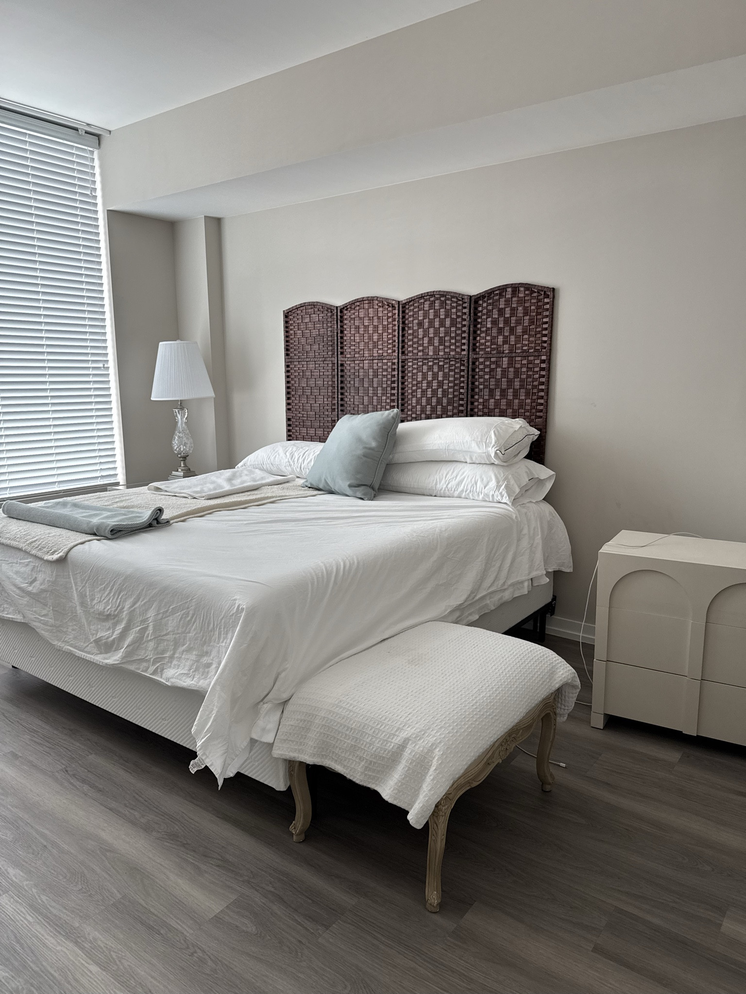 Makeshift headboard using my Wayfair room divider! Perfect for a king size bed. Get my size to match your dorm room or new apartment on a budget. Back to school! 

#wayfair #wayfaircreator

#LTKU #LTKHome #LTKSaleAlert