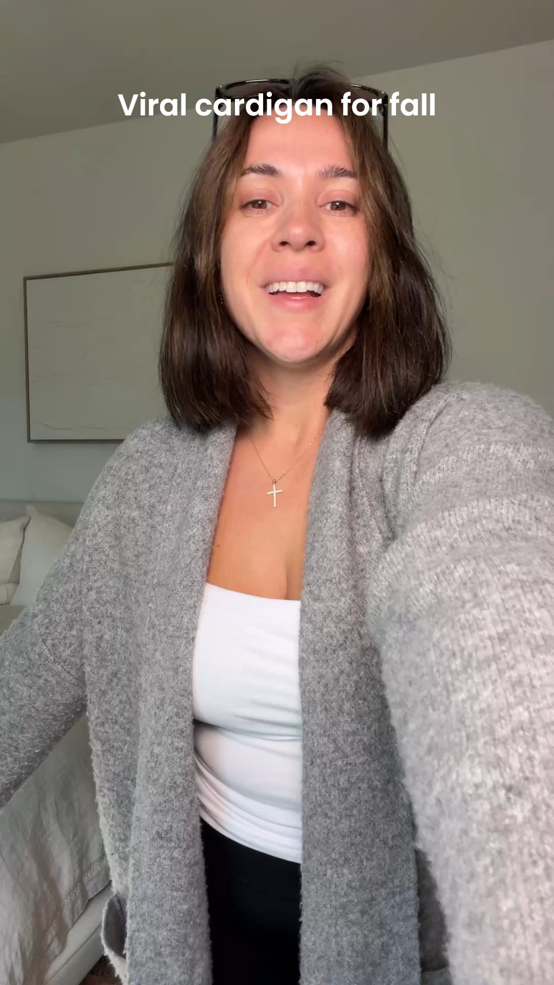 Cozy cardigan that can be dressed up or down for fall! So dang comfy it feels like a blanket. I’m obsessed I have in almost every color. Size L - has pockets!