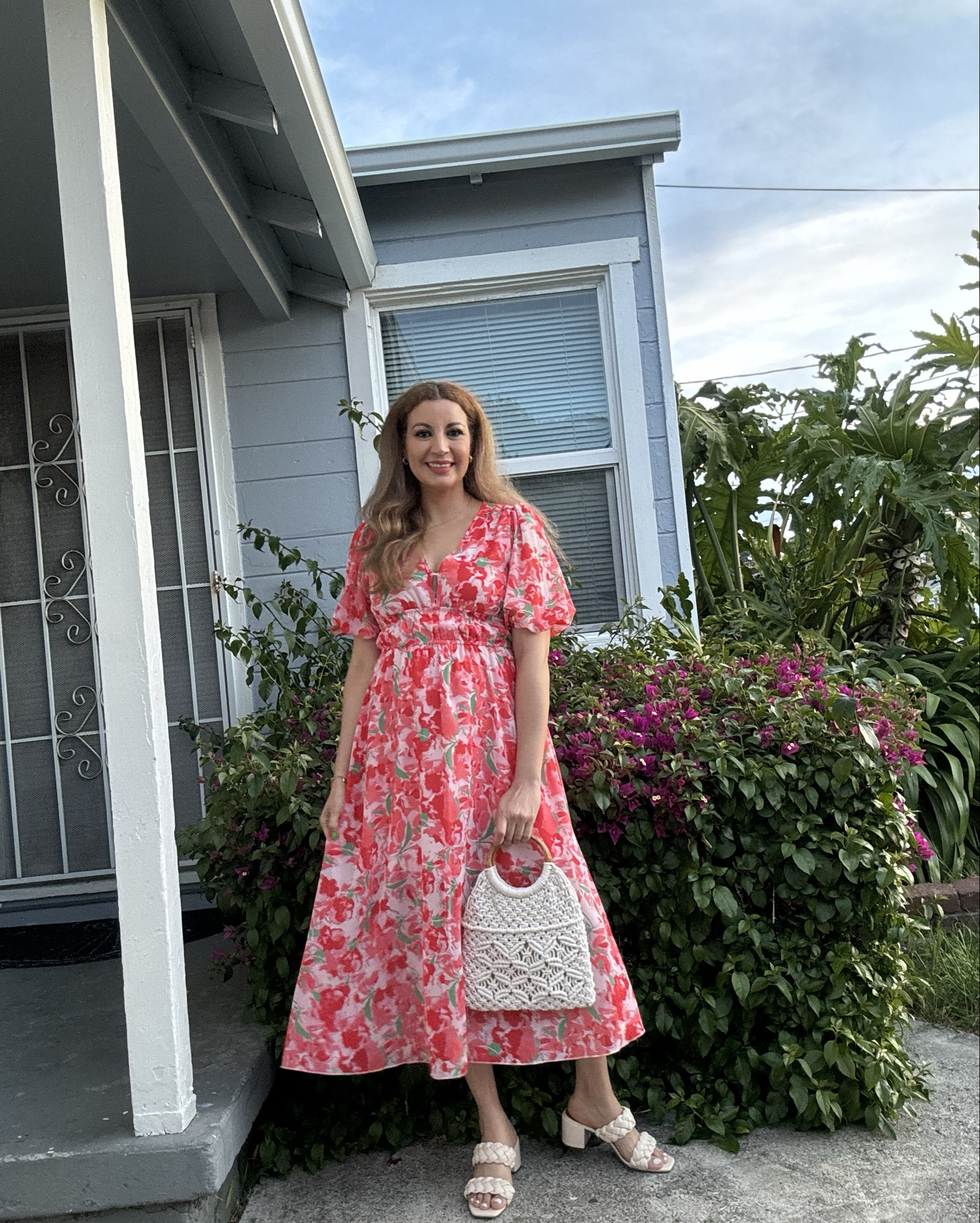 UEAL
Vestido midi floral de manga corta con cuello en V y cintura elástica para mujer, estilo casual, primavera y verano, vestido de sol para mujer 2024.
Size:M

#LTKStyleTip #LTKBeauty #LTKFindsUnder50