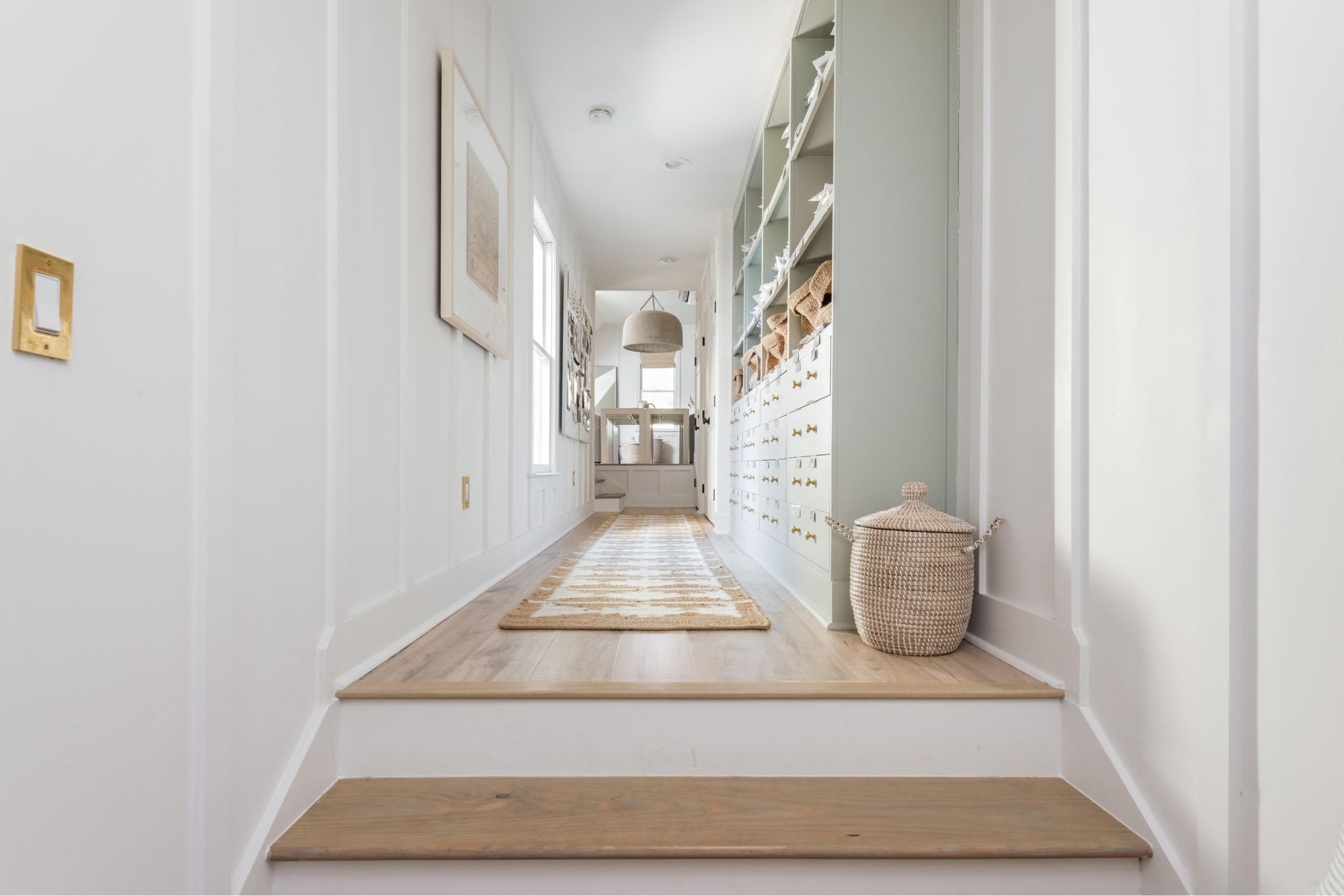 Bookshelf styling , bookshelf decor, ikea bookshelf hack
#porcheandco

#LTKHome #LTKStyleTip