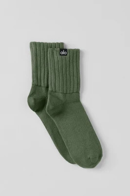 ALO | Half-Crew Scrunch Socks in Bamboo Green, Size: Medium | Alo Yoga
