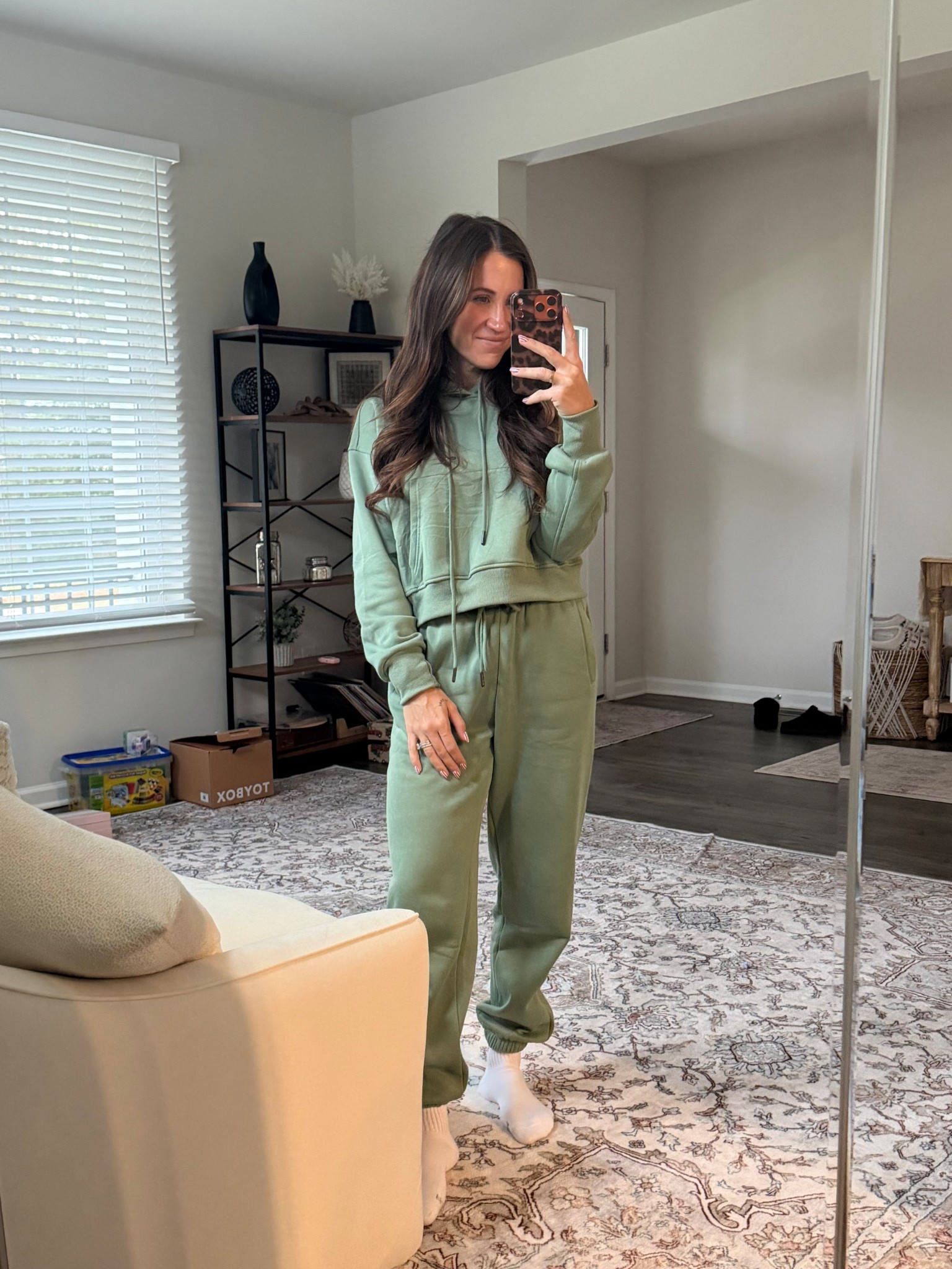 Comfy sweat outfit 

#LTKmomlife #LTKootd #LTKGiftGuide