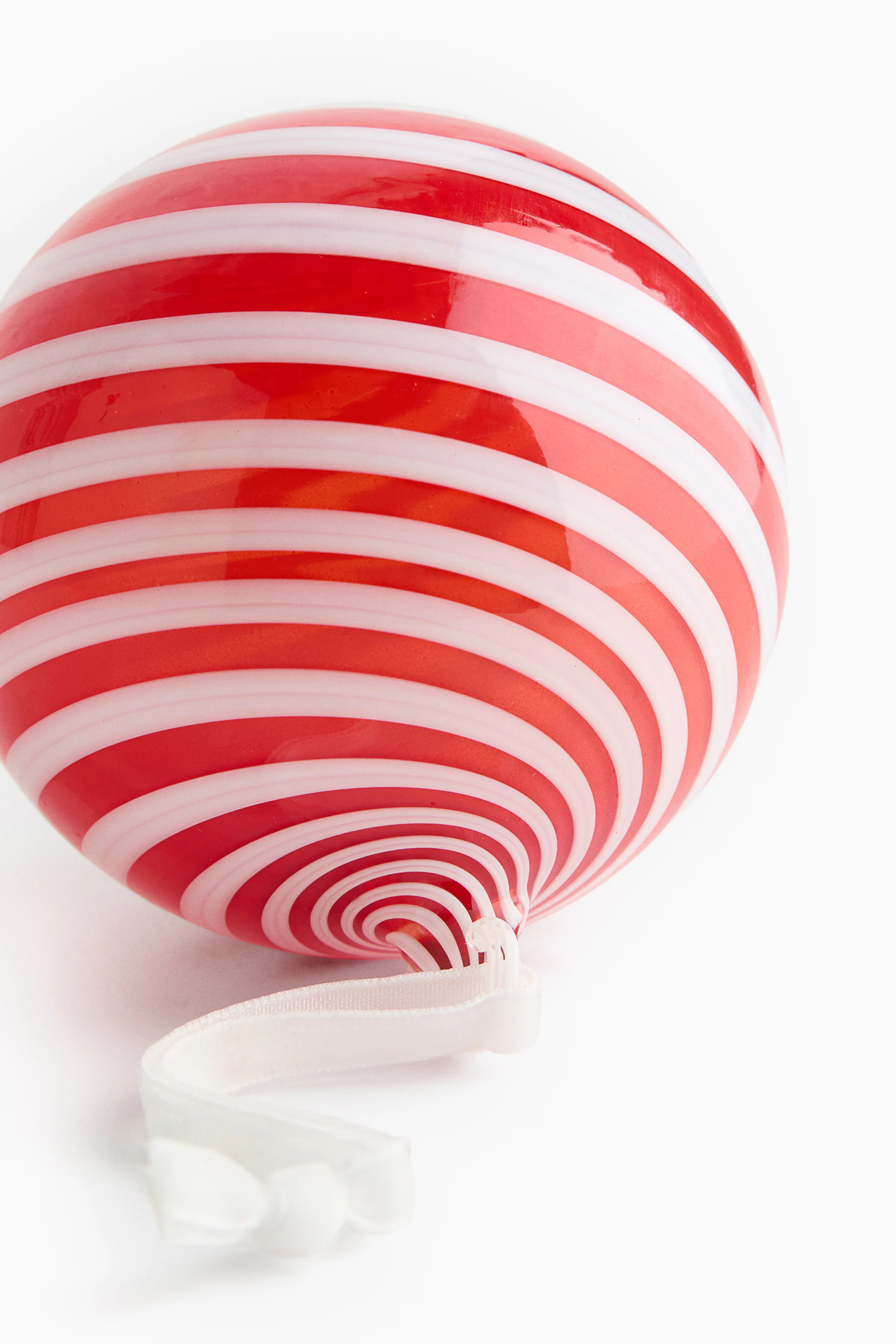 Glass bauble | H&M (UK, MY, IN, SG, PH, TW, HK)