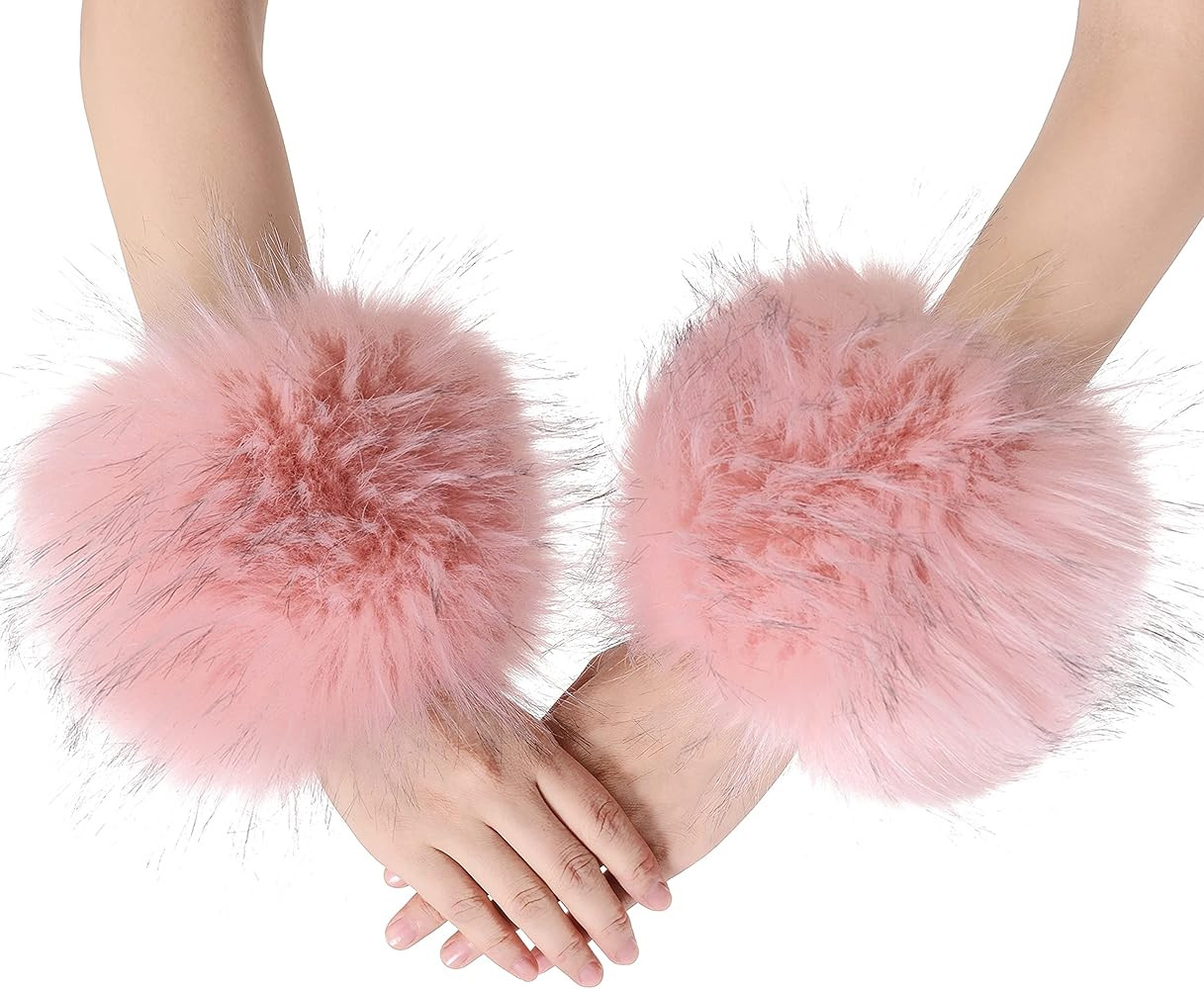 LA CARRIE Women's Leopard Print Faux Fur Wrist Cuffs,Winter Fox Furry Bands Arm Warmer | Amazon (US)