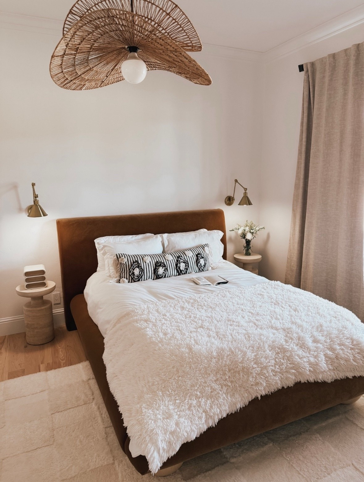 These battery powered lights add cozy ambiance and excellent task lighting to any room.



#LTKFindsUnder50 #LTKU #LTKHome