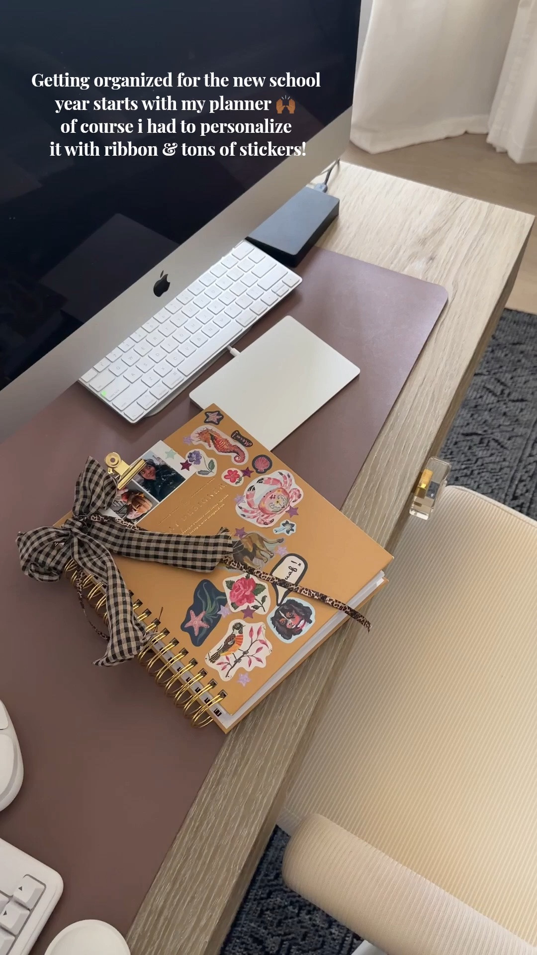 @thedaydesigner #ad I have been purchasing this same style planner for at least seven years now! She never fails me and with the school year coming up I am relying on this planner to stay as organized as possible 📚✏️📓￼￼