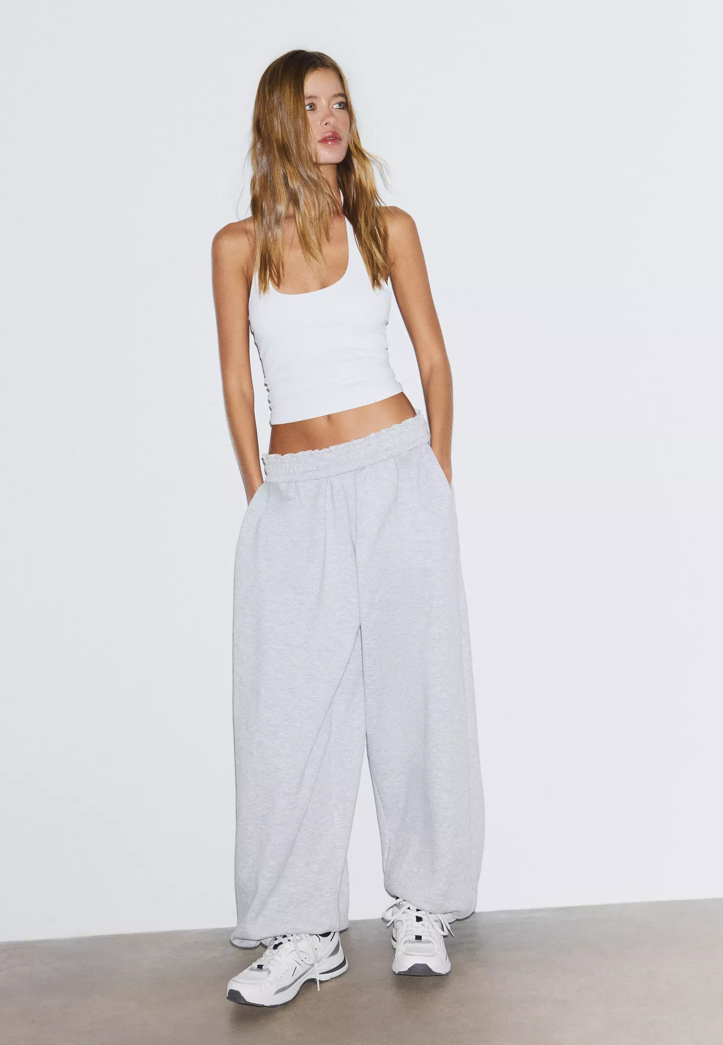 Halter neck T-shirt - Women's fashion | Stradivarius United Kingdom | Stradivarius (UK)