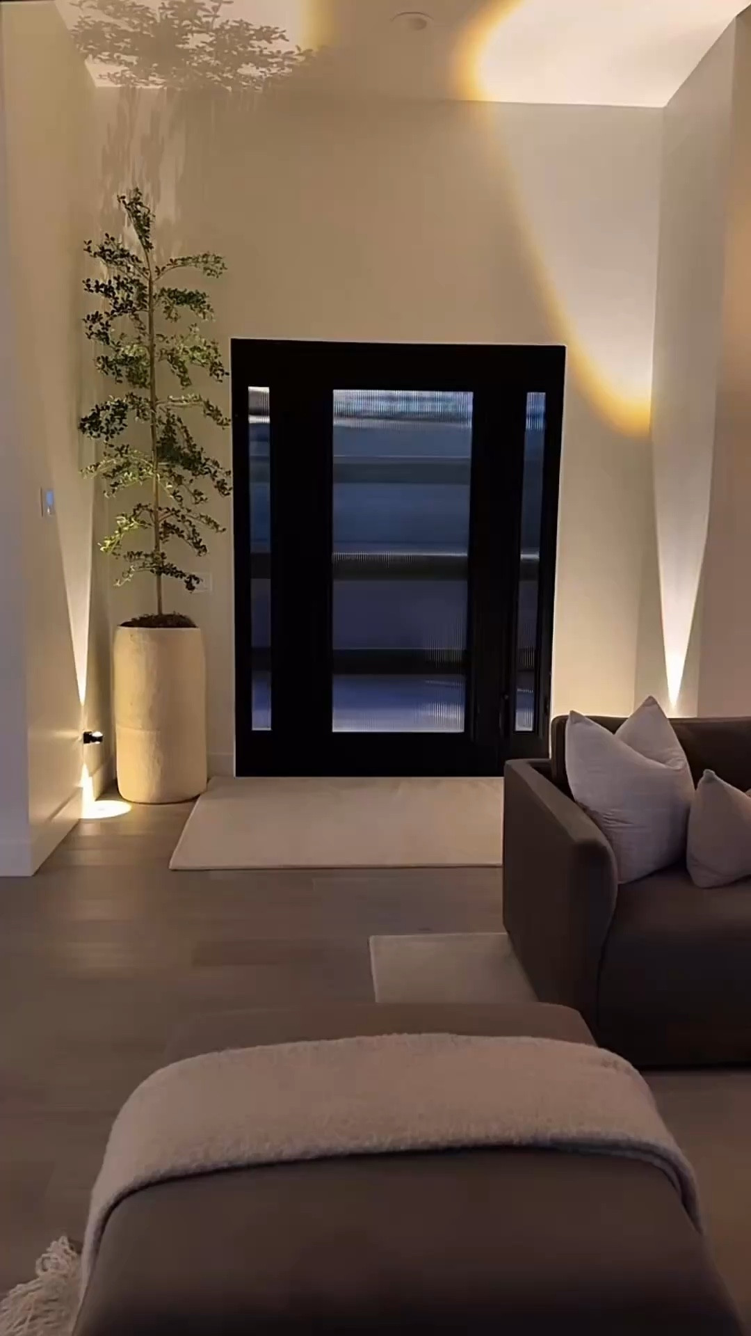 Little details that make a big difference 🤍

These dimmable spotlight nightlights automatically turn off during the day and come on at night with a built in light sensor. I love that they’re adjustable, so you can angle the light exactly where you want it perfect for highlighting a plant, entry rug, or styling moment without turning on overhead lights.

entryway lighting ideas
dimmable nightlight
plug in spotlight nightlight
adjustable LED nightlight
automatic light sensor nightlight
modern entryway decor
plant spotlight lighting
soft ambient hallway lighting
front entry lighting ideas
minimal home lighting solutions
motion sensor vs light sensor nightlight
energy efficient LED nightlight
Amazon finds 
Amazon home 

#summerthompsonstyles


#LTKHome #LTKvlog #LTKdayinmylife