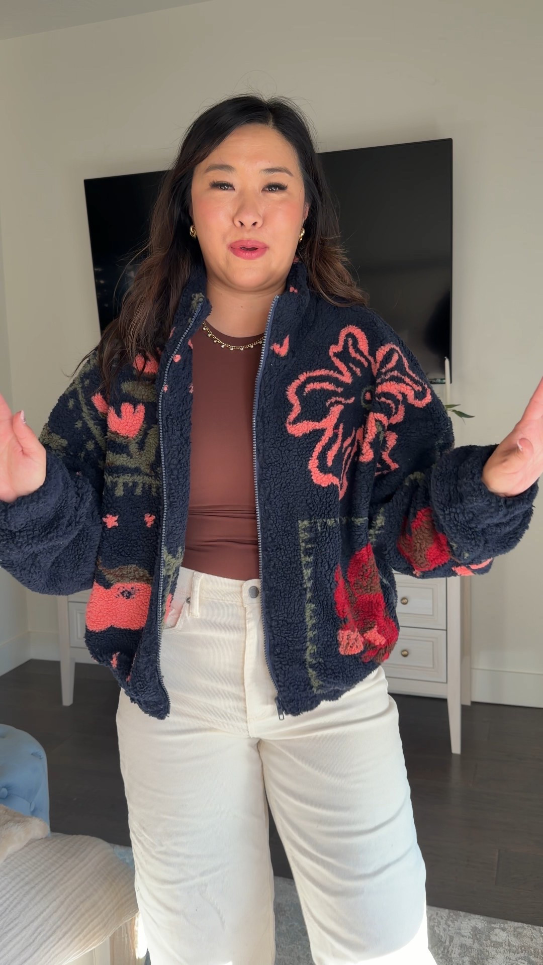 Amazon Sherpa Jacket: Large
Brown Top: Medium
Corduroy Barrel Pants: 8