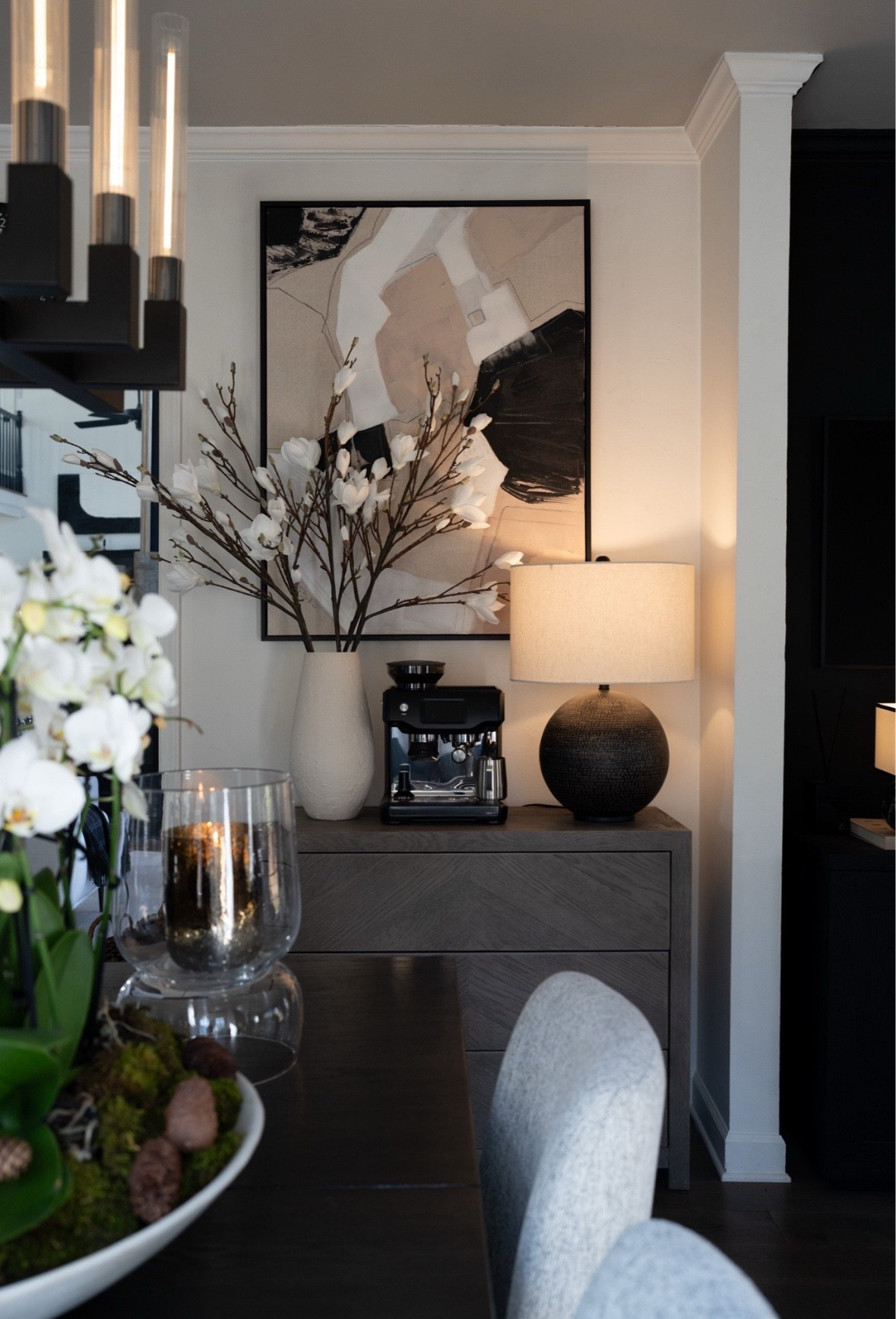 Just took up my lighting game with this GORGEOUS lamp available on Amazon!!!!


#LTKSeasonal #LTKHome #LTKSaleAlert