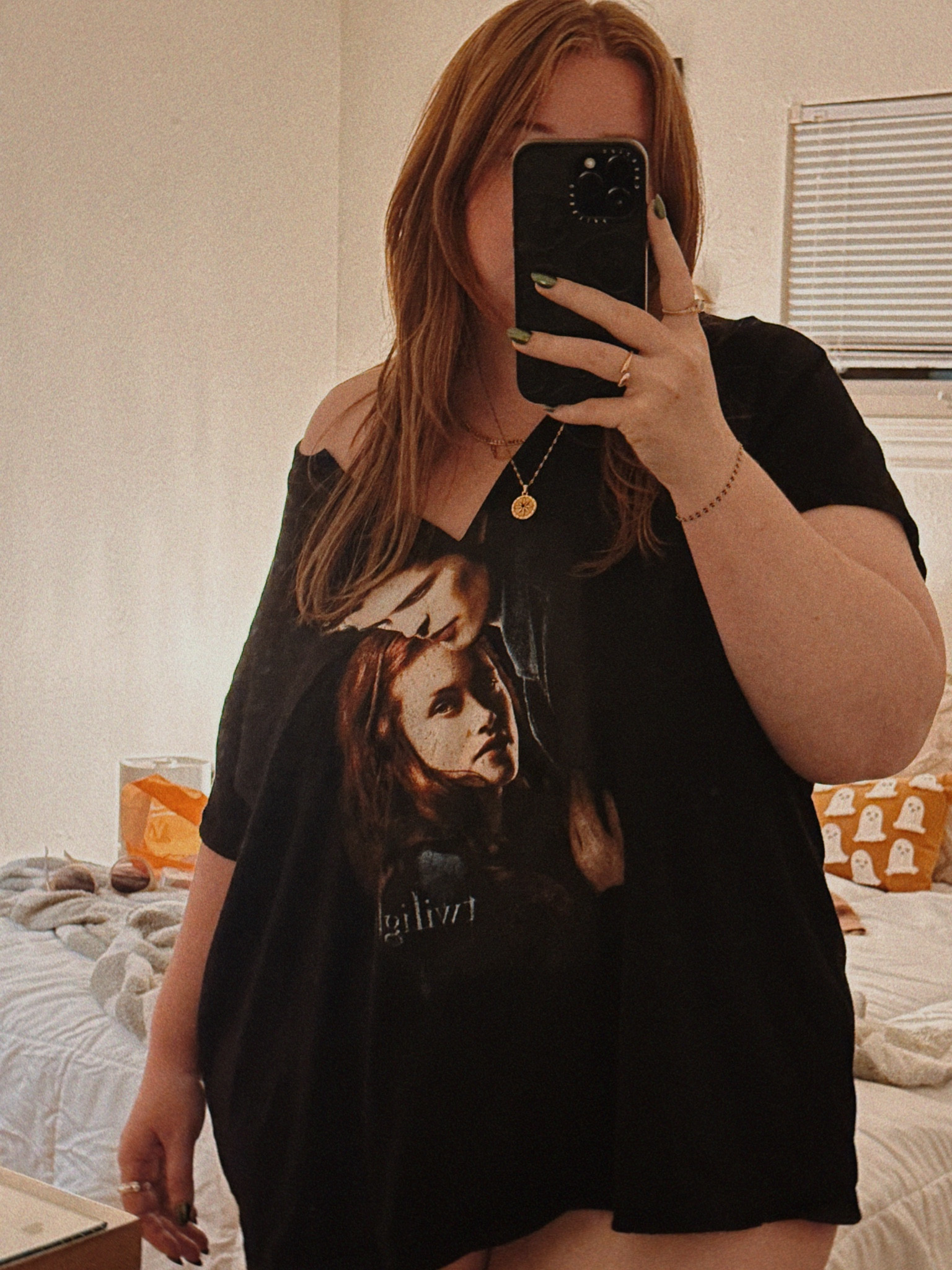 I did a size 5 for the oversized look💛

#LTKFindsUnder50 #LTKPlusSize #LTKMidsize