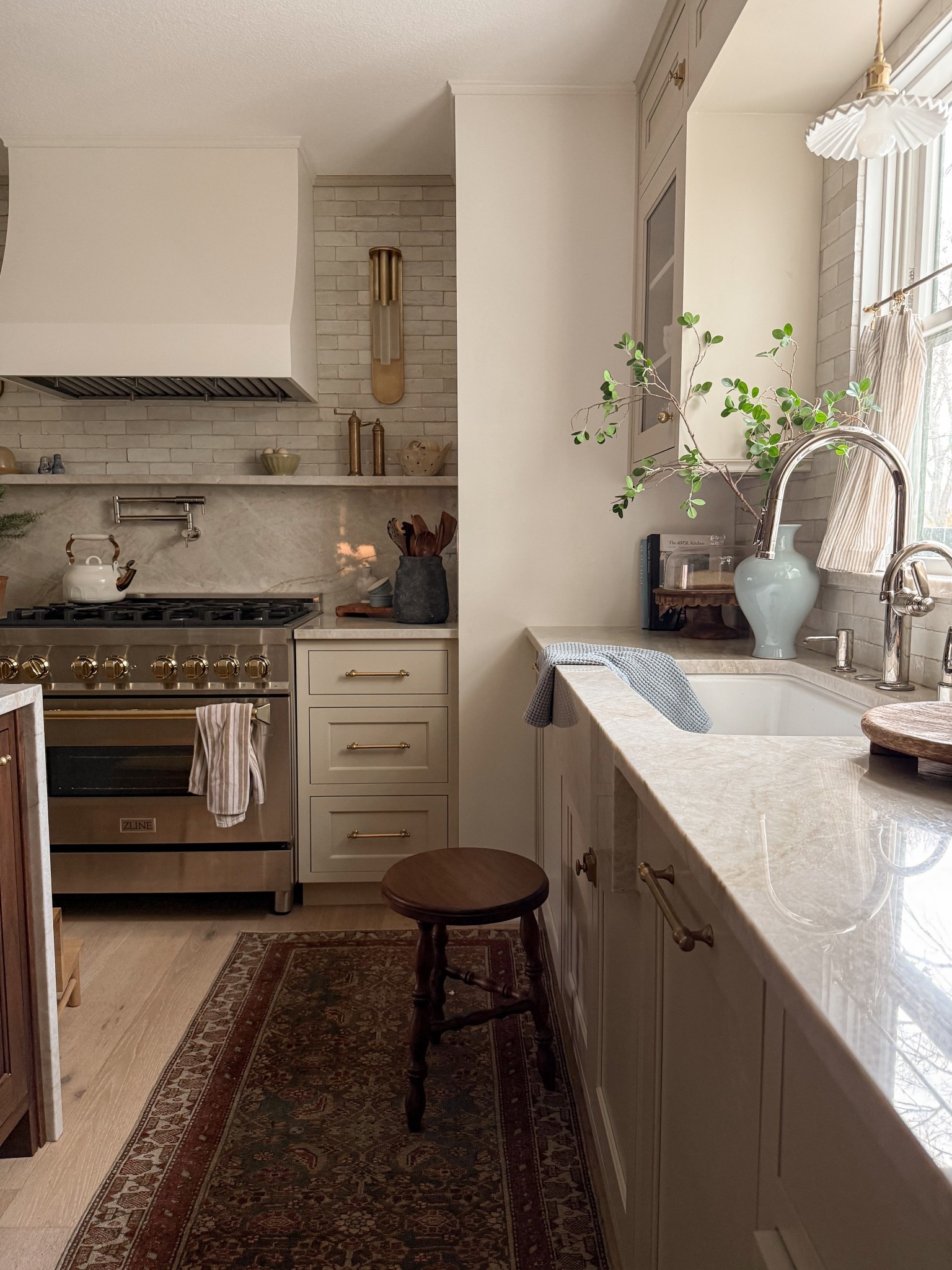 Pretty golden glow 

#LTKHome