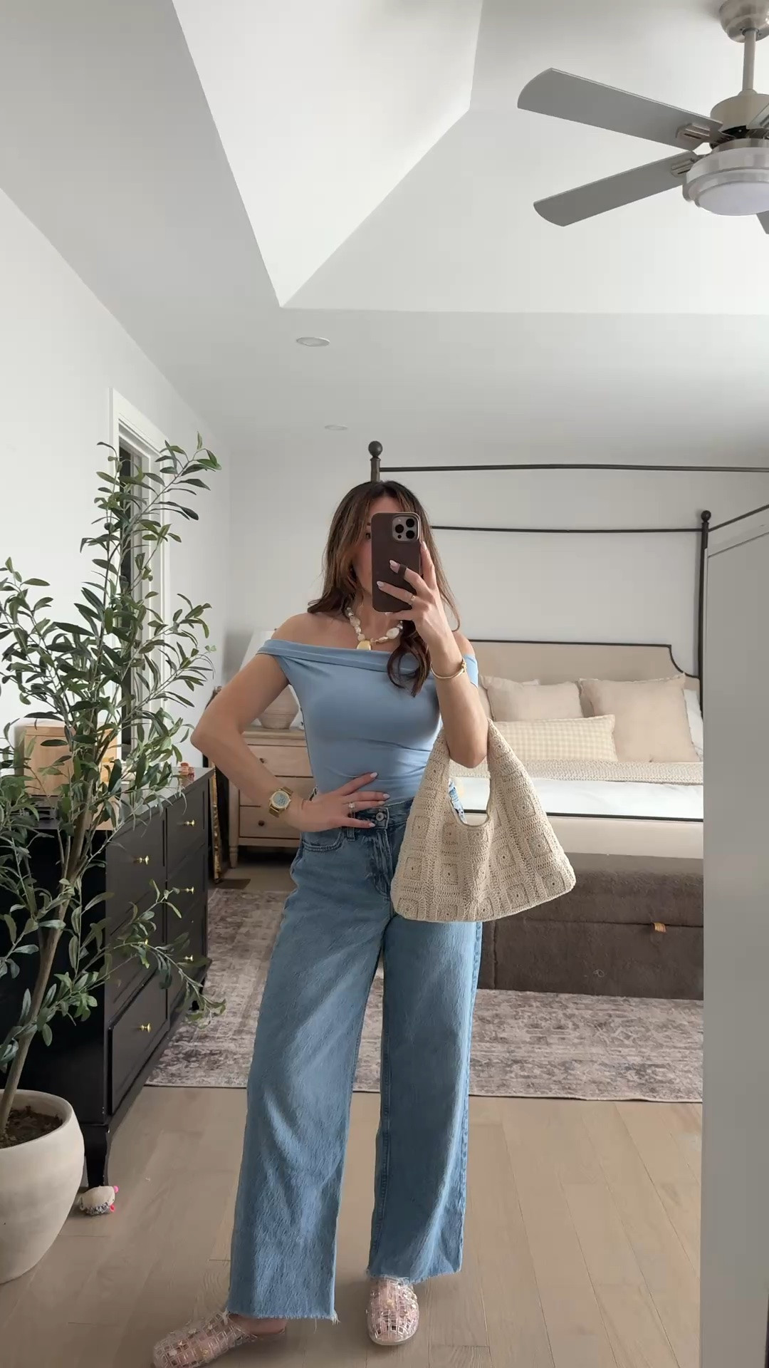 Today’s outfit of the day!🫶 favorite @Aritzia top in size small. These jeans are currently on sale and my go to pair. Target slides are back in stock.

#LTKootd #LTKSeasonal #LTKSaleAlert