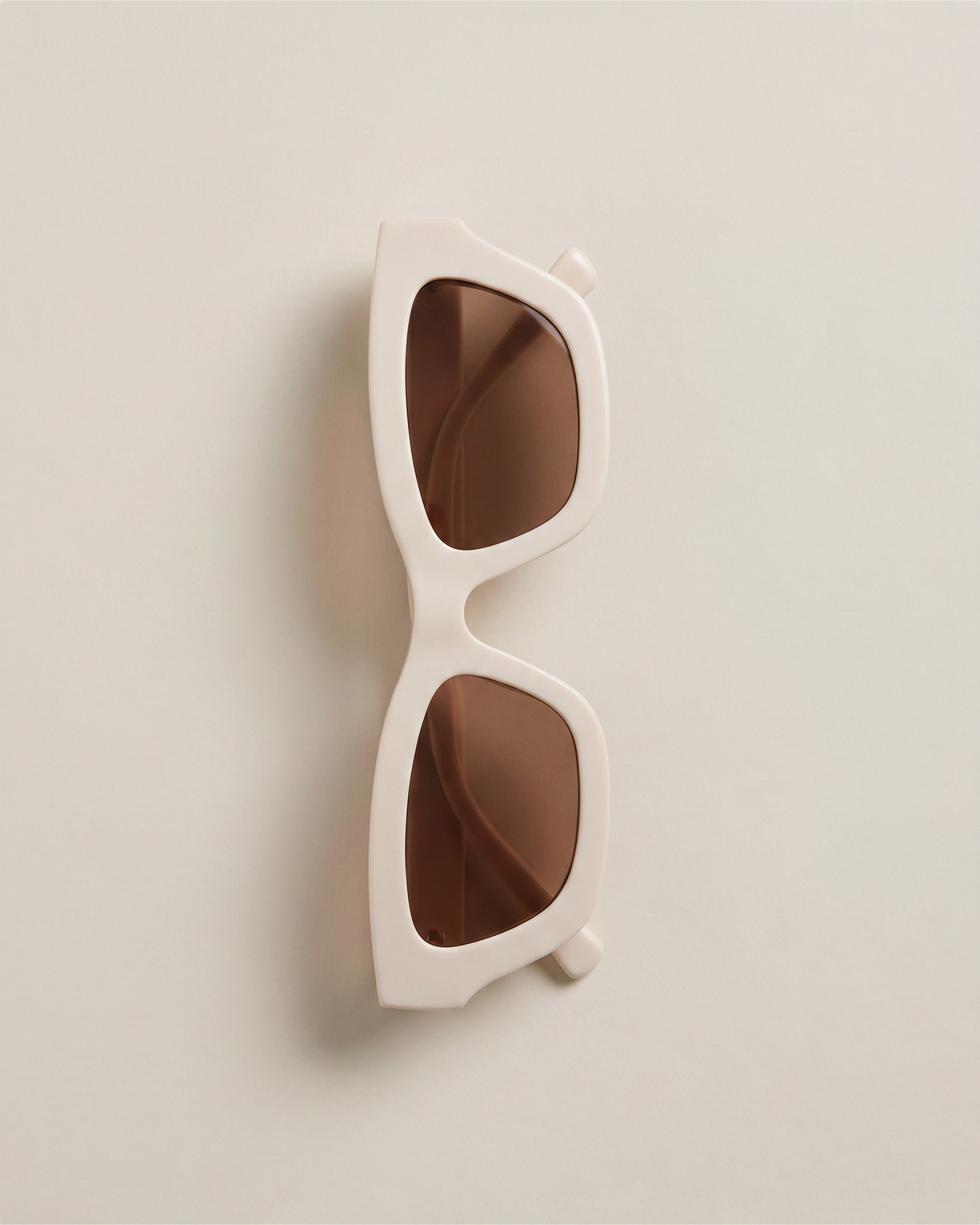 Quince | Women's Jackie Polarized Acetate Sunglasses in Grey Tortoise with Grey lens, Cellulose Acetate | Quince