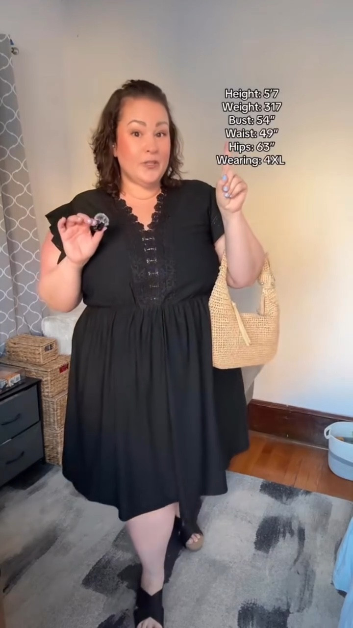 The most flattering plus size summer dress ✨ measurements and sizing in video for reference.

#plussizedress #plussizedresses 

#LTKPlusSize
