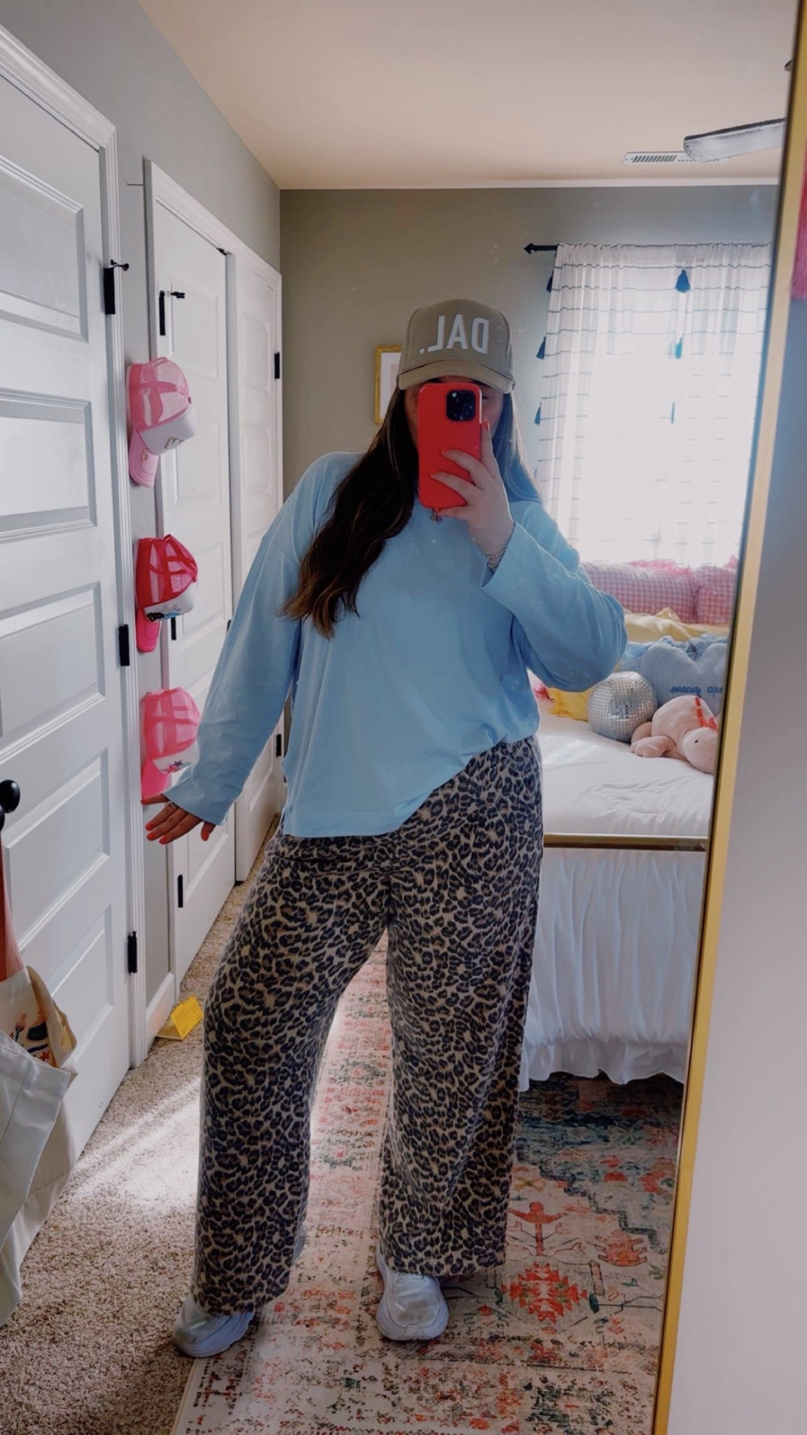 hat from @allthings.good_ !!! Check out her insta!🤍🤍🤍