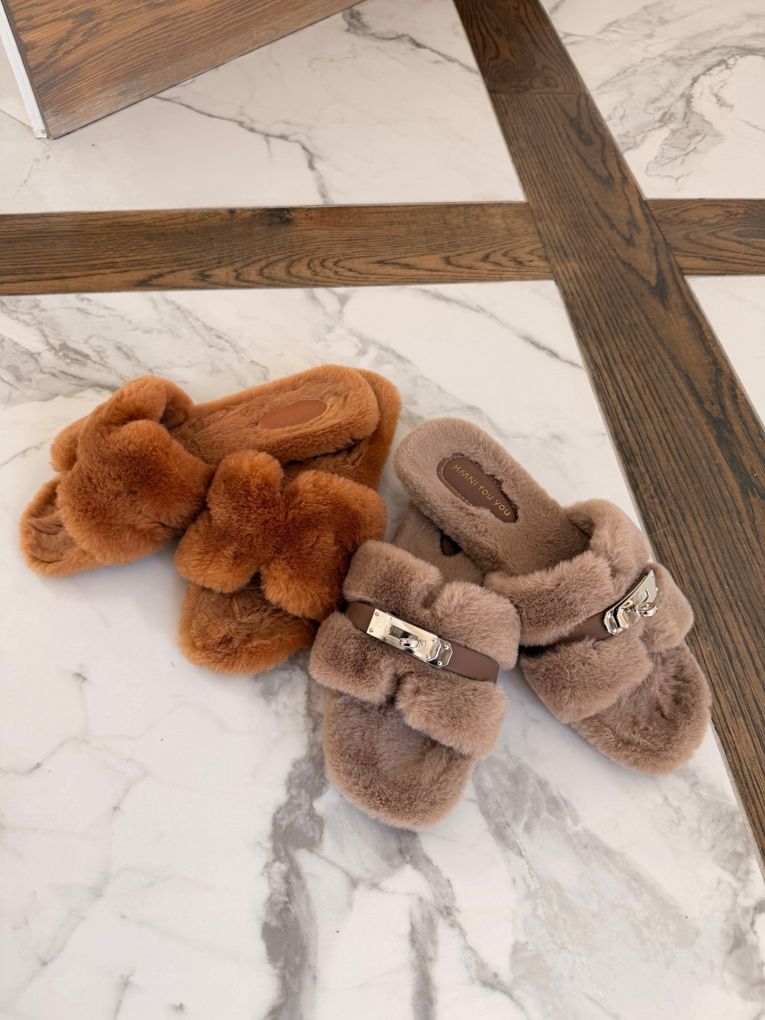 Save or Splurge: Hermes Slides Edition!! $40 vs $1300!!! Which one are you picking?? 

Hermes, Lookalikes, Hermes finds, Hermes lookalikes, Slippers, Slides, Save or Splurge, Emily Ann Gemma

#LTKFindsUnder50 #LTKSeasonal #LTKSaleAlert