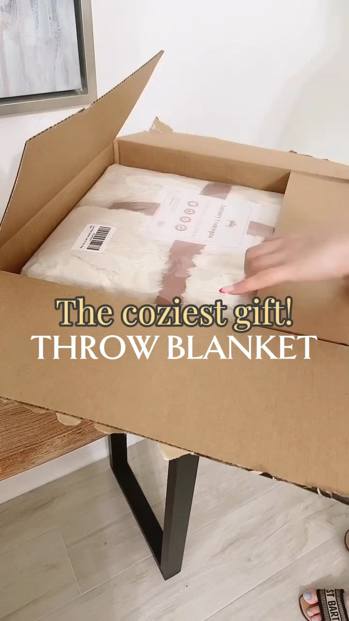 Gifts Ideas for her

#LTKGiftGuide #LTKHoliday #LTKHome