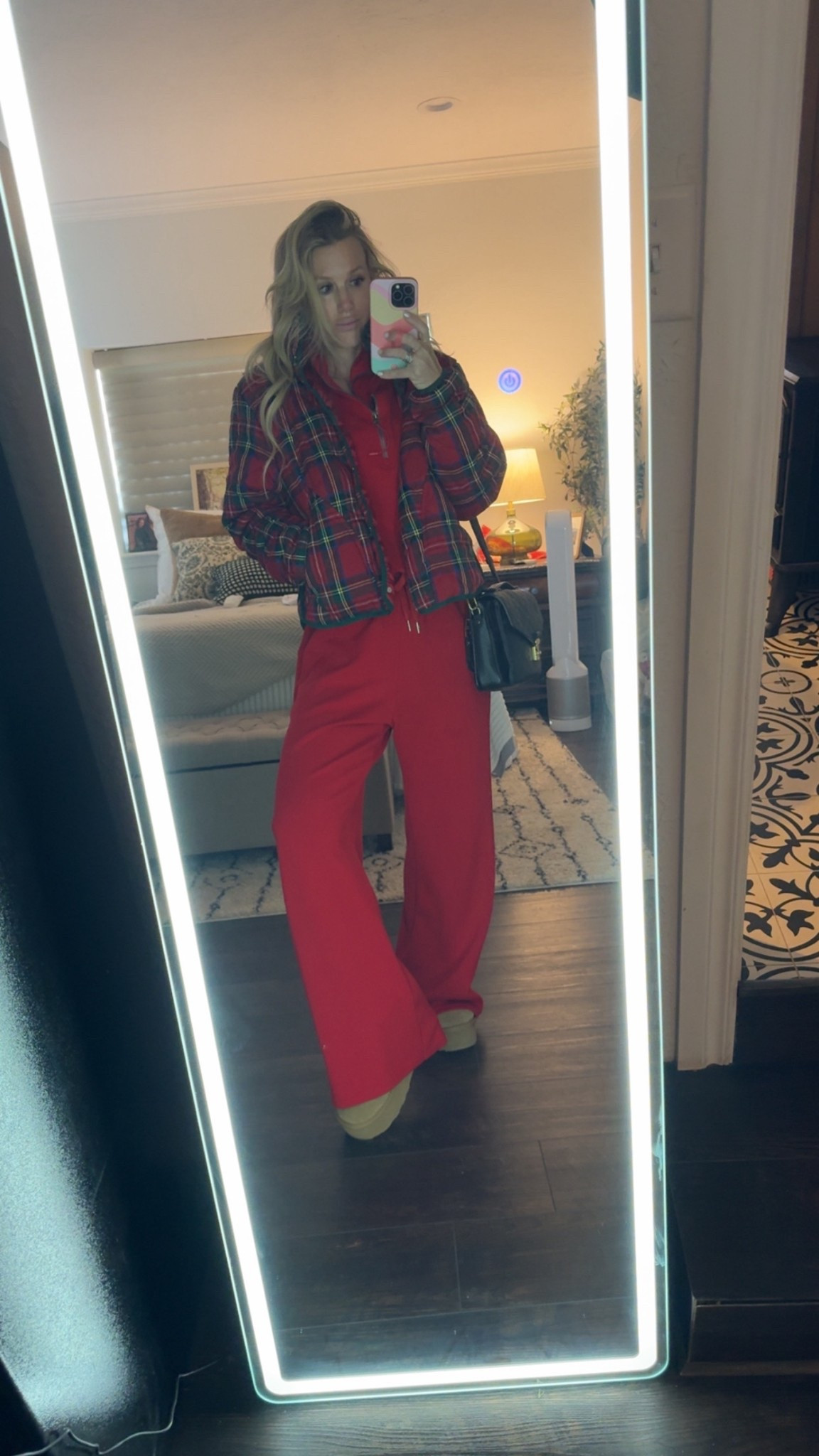 holiday errands but make it comfy ✨
matching red set + plaid jacket = effortless winter outfit
perfect for school drop-offs, shopping days, or just feeling put together without trying 🤍
everything linked on LTK 🔗

#LTKootd #LTKSeasonal #LTKHoliday
