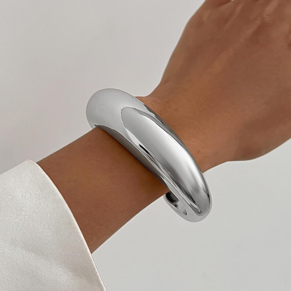 Non Tarnish Gold Bangles for Women Chunky Stackable Bracelet Set | Amazon (US)