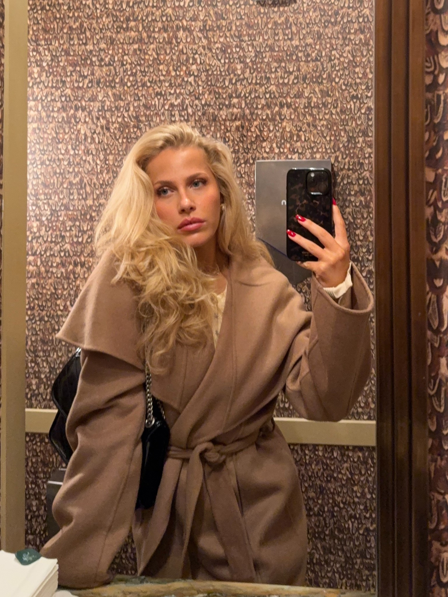 Overcoat! Size XL but could size down to L or M too

#LTKGiftGuide #LTKHoliday #LTKdayinmylife