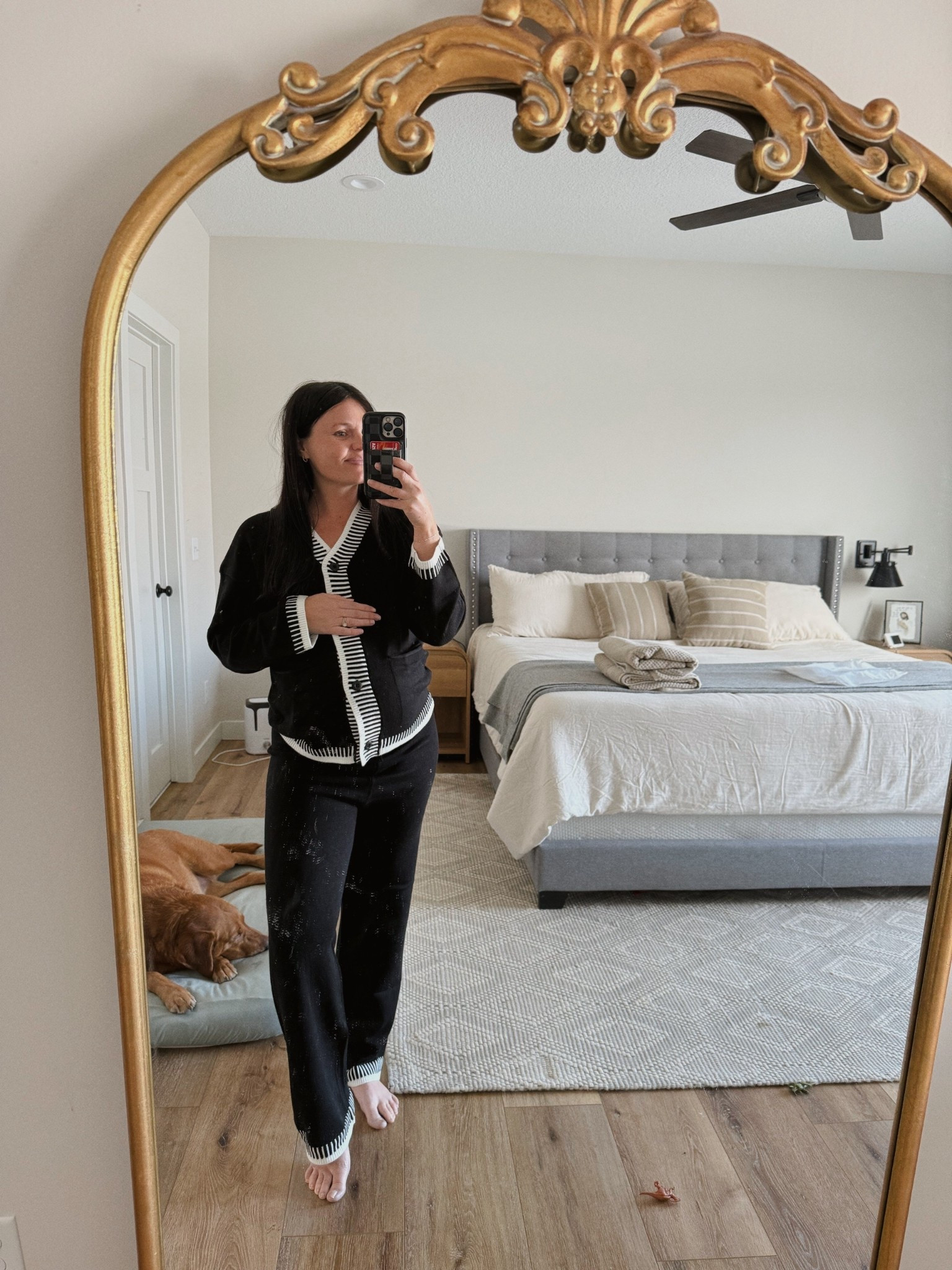 An awesome outfit for anyone but I'm especially excited to wear this postpartum with baby #4. No hard waist line which I love!! Comfy and quality material! 