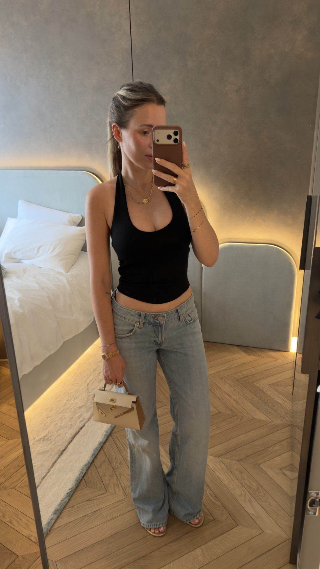 Zara basics haul ✨ My go-to Zara picks this season — 2 jeans + 3 tops that fit perfectly and mix into everything. Easy, elevated essentials you’ll wear on repeat. All linked below

#LTKeurope #LTKfrance #LTKjeans