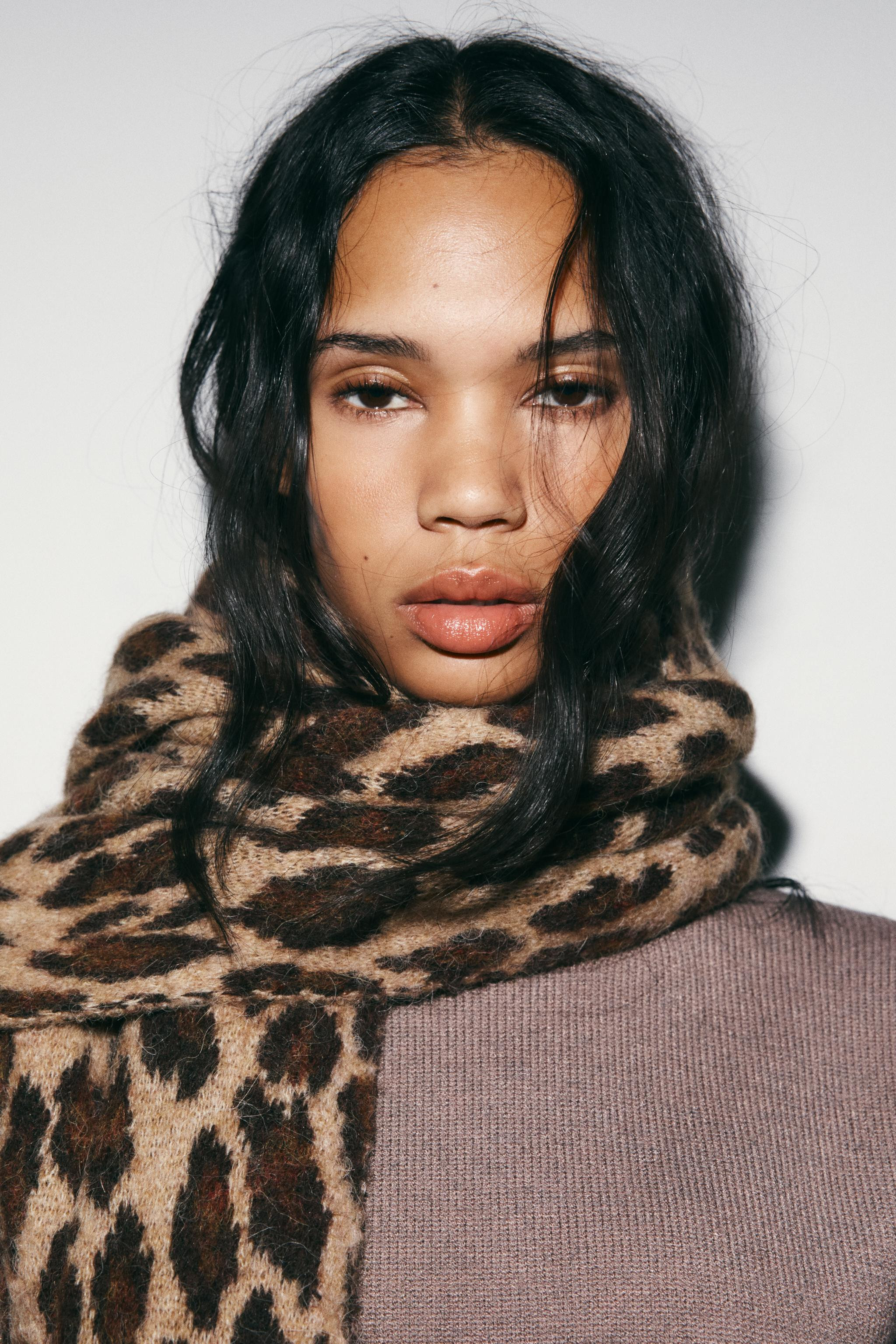 ANIMAL PRINT KNIT SCARF | Zara US