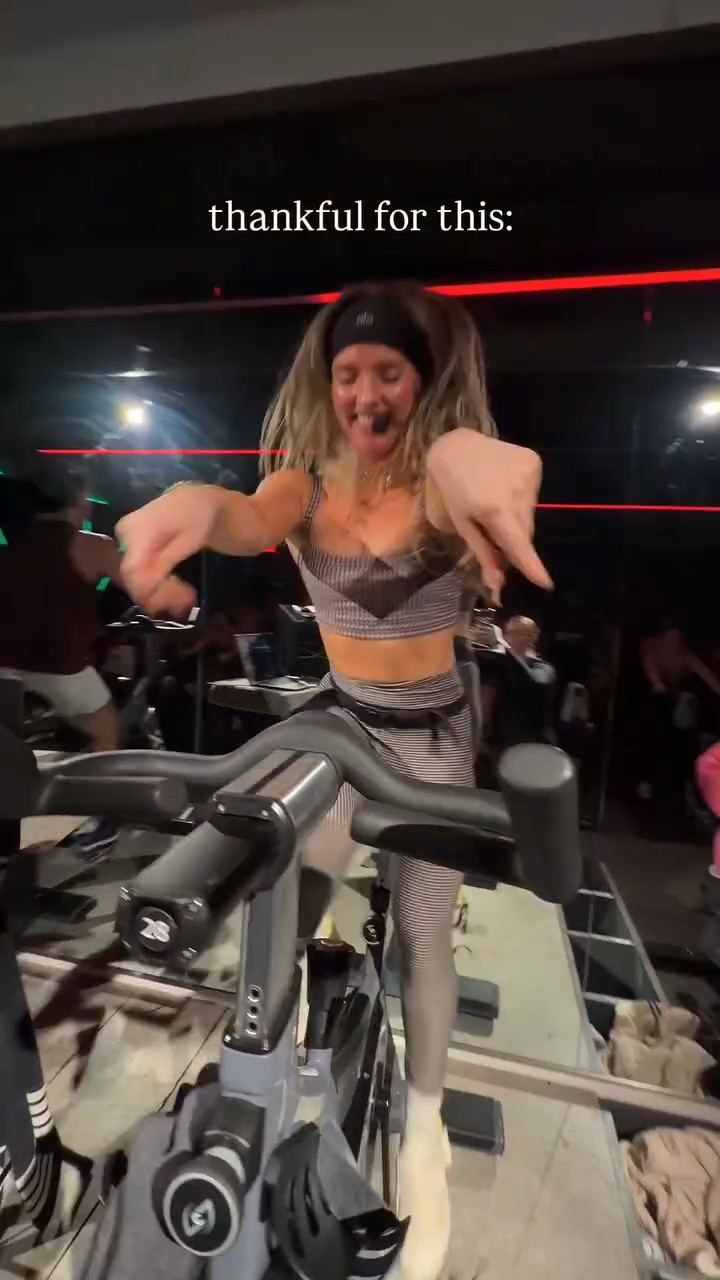 thankful for all of the people that I have to opportunity to motivate and share energy with on the daily l. Thankful for your constant support and love for me and each other, it inspires me to see it🥹♥️✨ @nyxcycle 

#nyxcycle #spinclass #indoorcycling #spininstructor #cardioworkout #fitnessmotivation #scottsdaleaz #scottsdalefitness #groupfitness #swifties #tloas #rhythmcycling #choreo