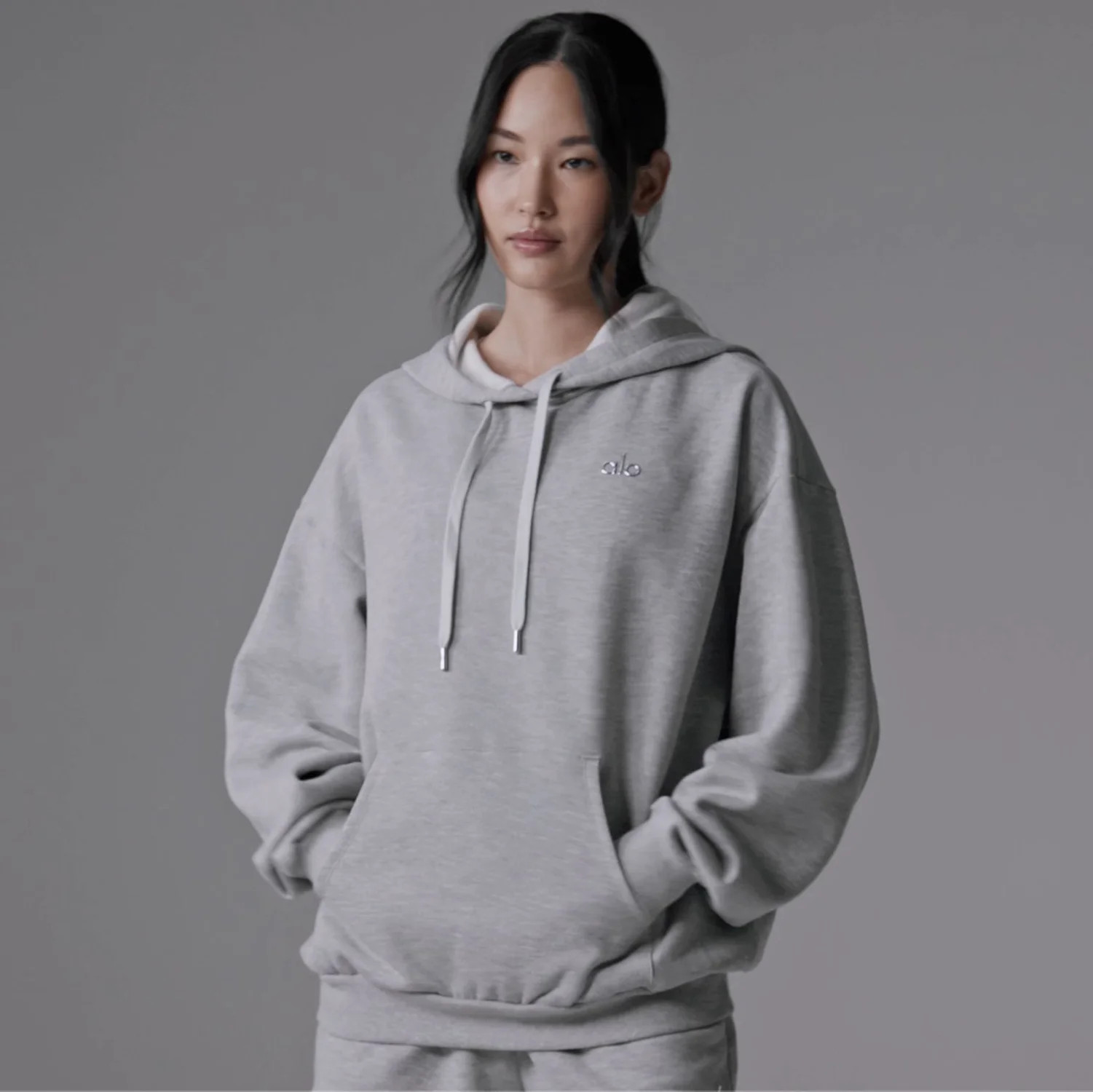 Accolade Hoodie | Alo Yoga (US)