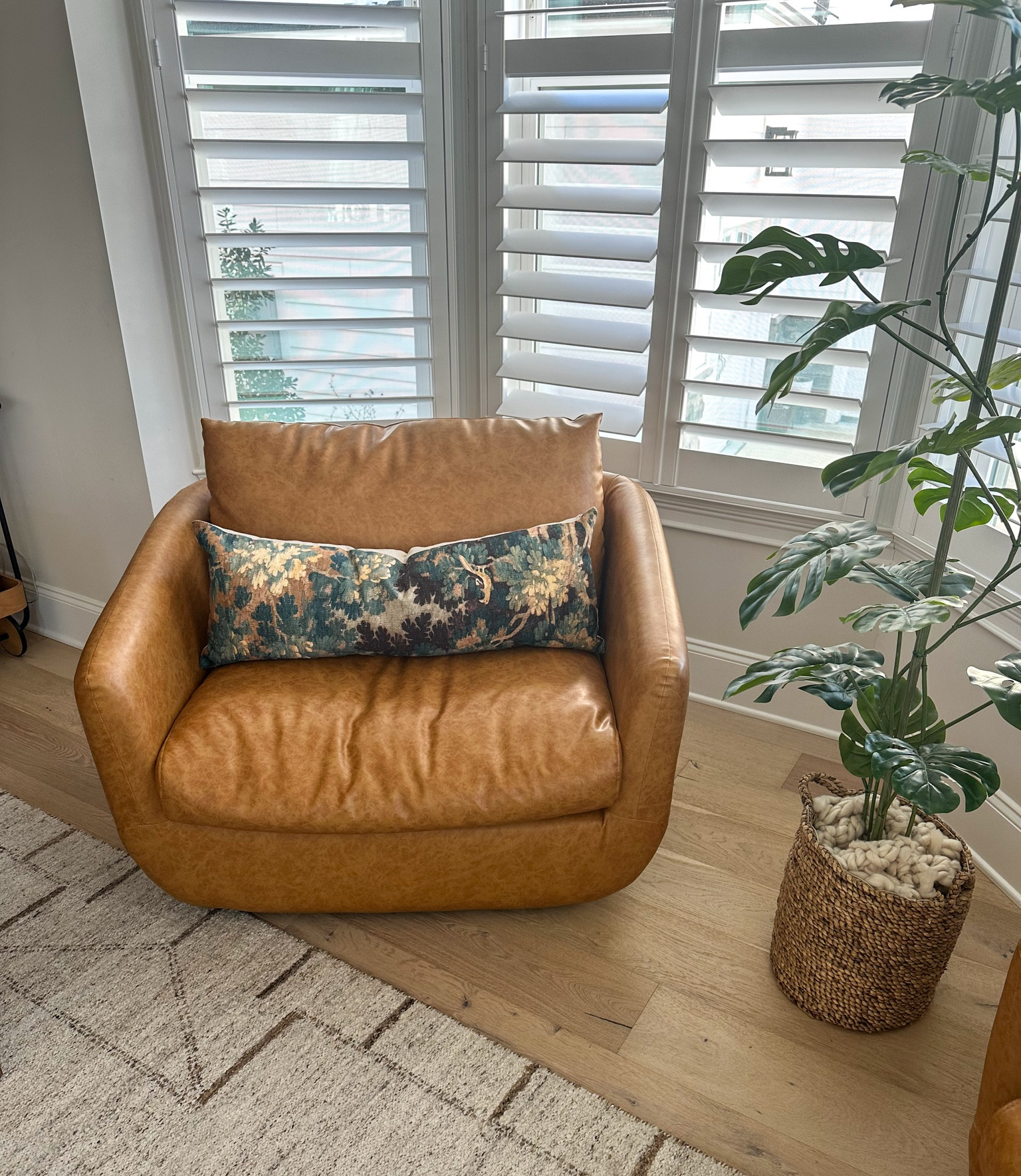 One of my most asked about pieces of furniture! The perfect complement or action and share to any space!

#LTKHome