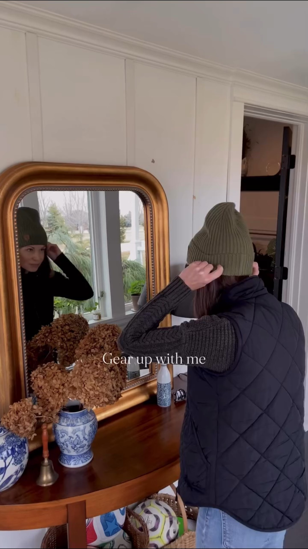 The real lesson here is that you can never have too many dried hydrangeas.🤍 I display them all over the house in the winter, but I’ve always wanted to use them to style some of the beautiful spaces that we capture for our styling and photography business, too. So far, I’ve always chickened out, but maybe one day I’ll find the perfect space and I’ll go for it. The photos could be amazing. Staying cozy with my @farmersdefense wool beanie and winter gloves! The beanie has an invisible water resistant coating to keep you dry in any weather and the gloves just might be the first work gloves I’ve ever had that actually fit me. It’s a bit of a miracle, actually. Find the links in my bio and use my code CREEKLINEHOUSE for 10% off your entire Farmer’s Defense order!