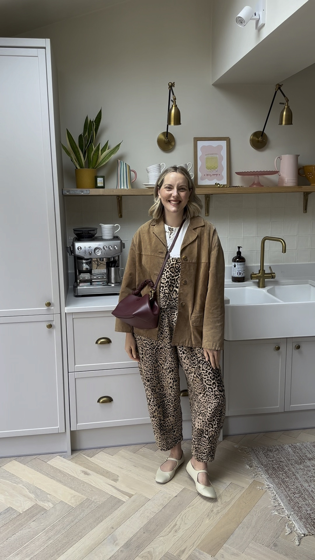 Leopard print as a work outfit, hell yeah!
M&S shoes
Beyond Nine set
Wornwell jacket
Ganni bag

#LTKmidsize #LTKworkwear #LTKuk