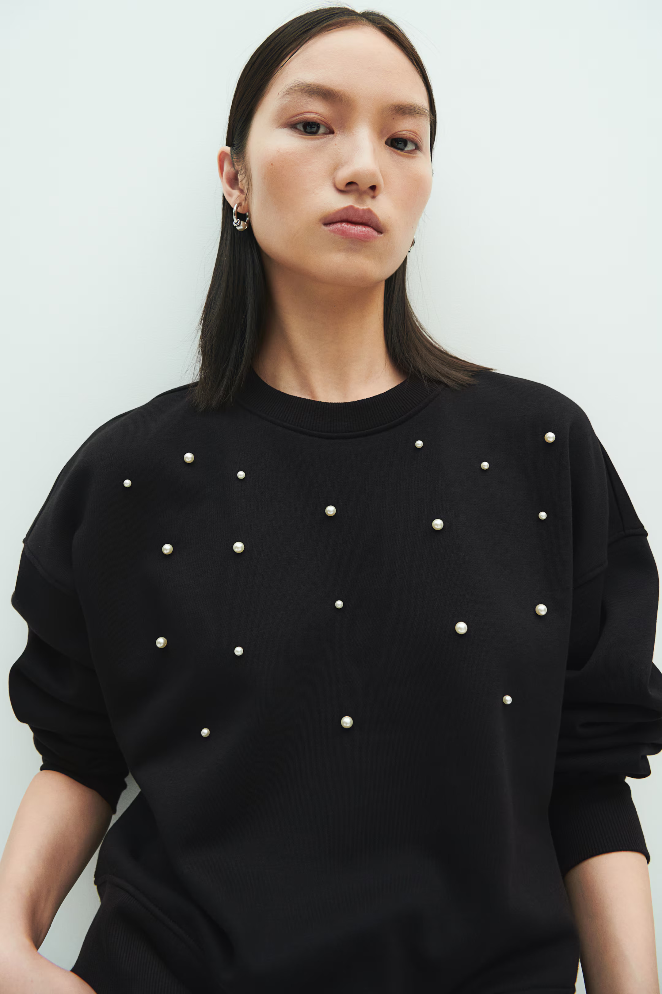 Oversized Embellished Sweatshirt - Black - Ladies | H&M US | H&M (US + CA)