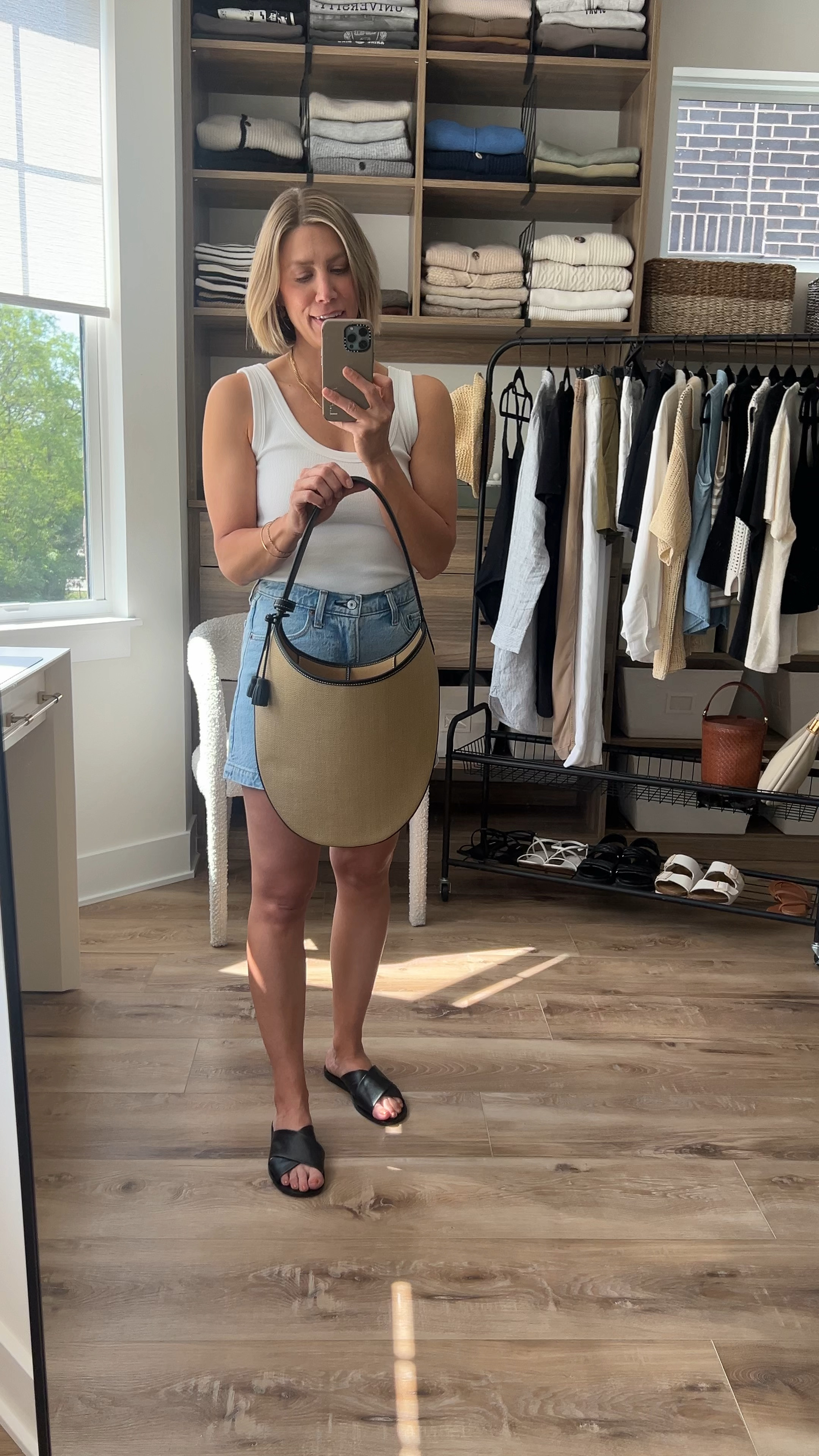 Summer Straw Handbag (unable to link exact, brand is Vasic New York)

#LTKVideo #LTKItBag #LTKStyleTip