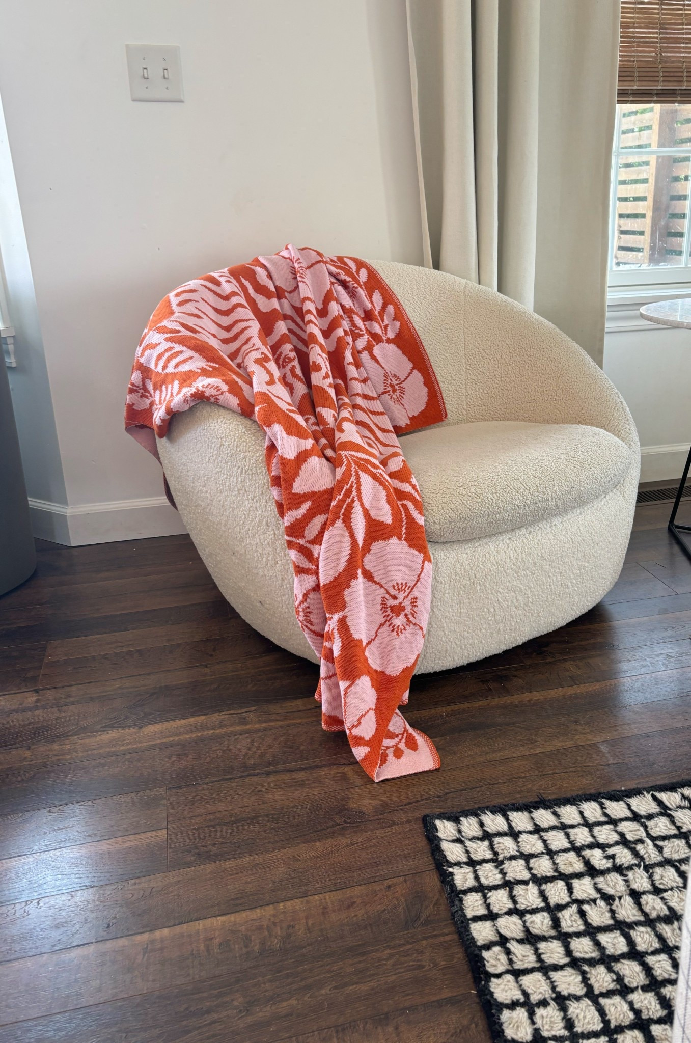 The coziest summer throw🌸