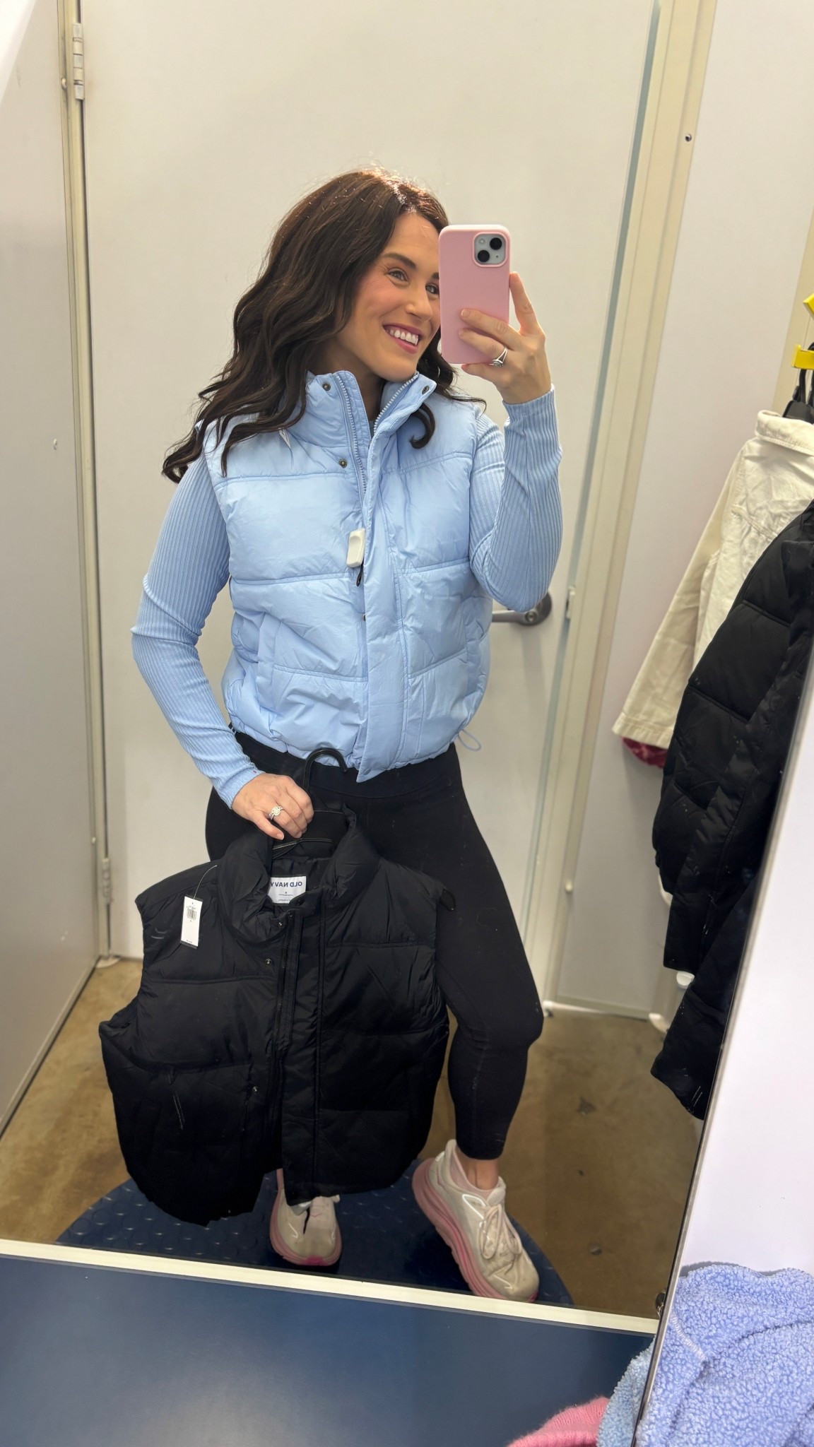 Just became a puffer vest fan 🩵

#LTKSaleAlert #LTKFindsUnder50 #LTKSeasonal