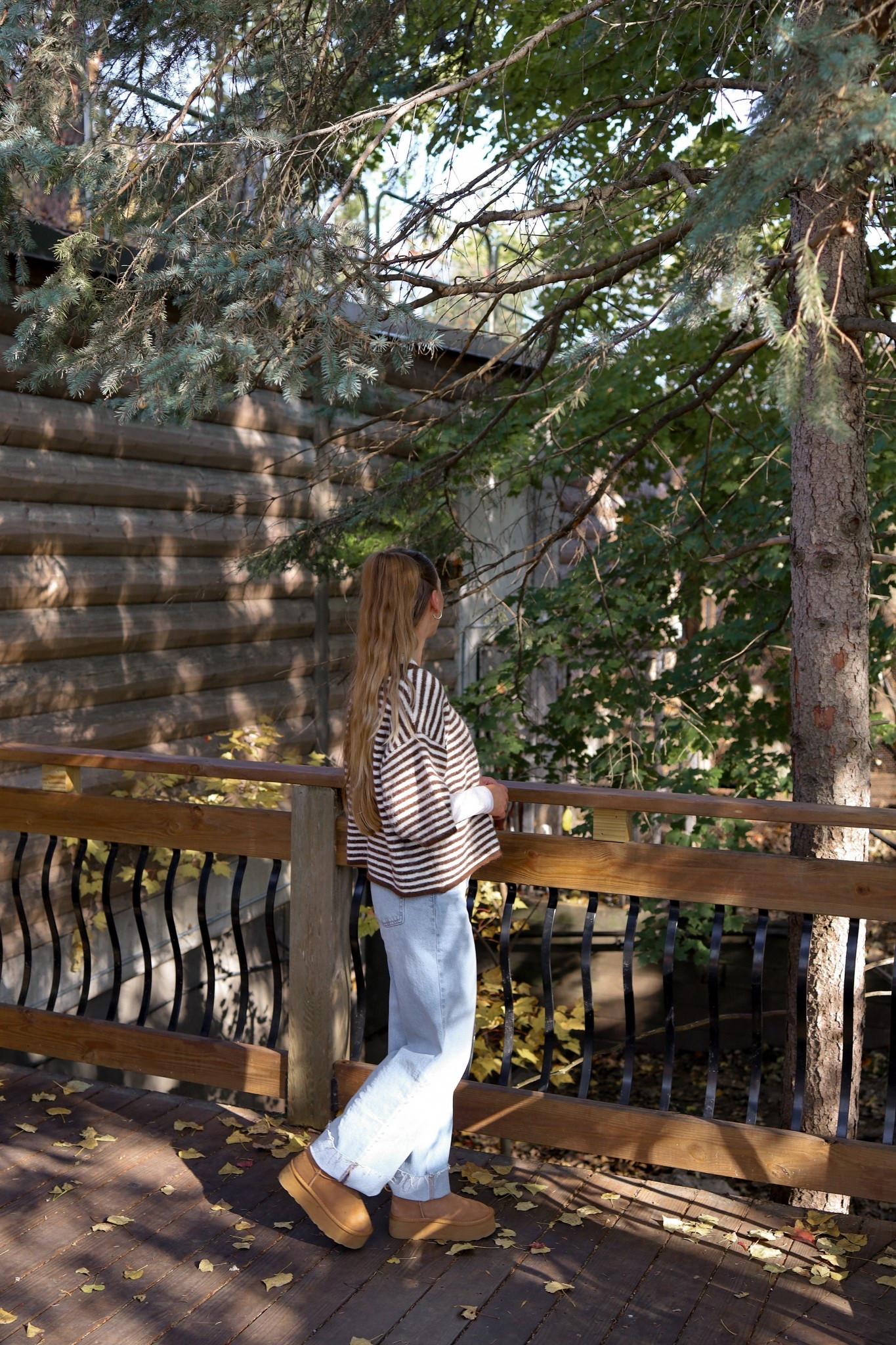 Casual + cozy fall outfit 🤎 
Sweater: golden haze
Jeans: 0
Long sleeve: small p

#LTKStyleTip #LTKShoeCrush #LTKSeasonal