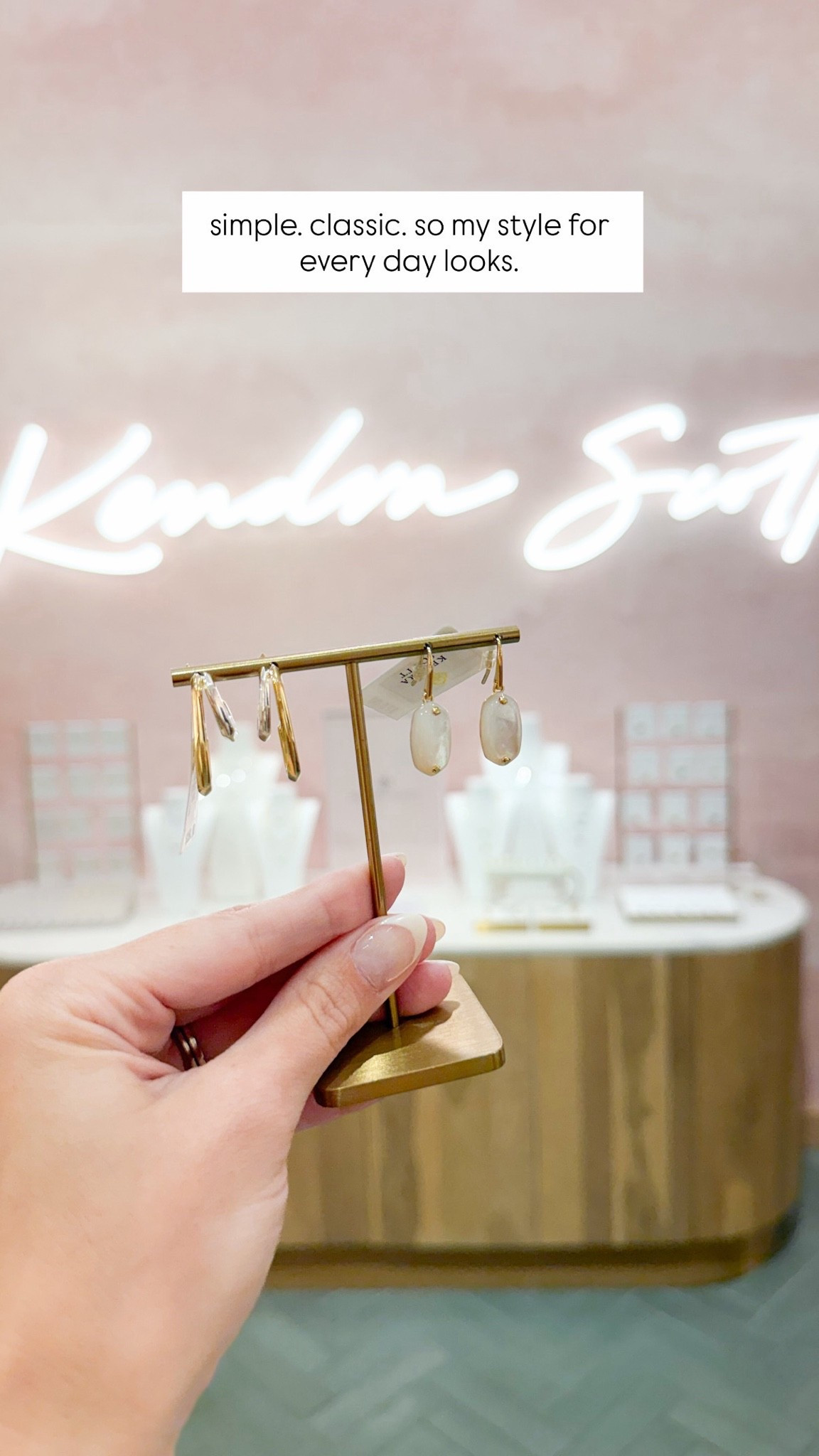 These are definitely me! Love how classy these new @KendraScott styles are.

//
Kendra Scott
Jewelry 
Classic earrings

#LTKgrwm #LTKselfcare #LTKdayinmylife